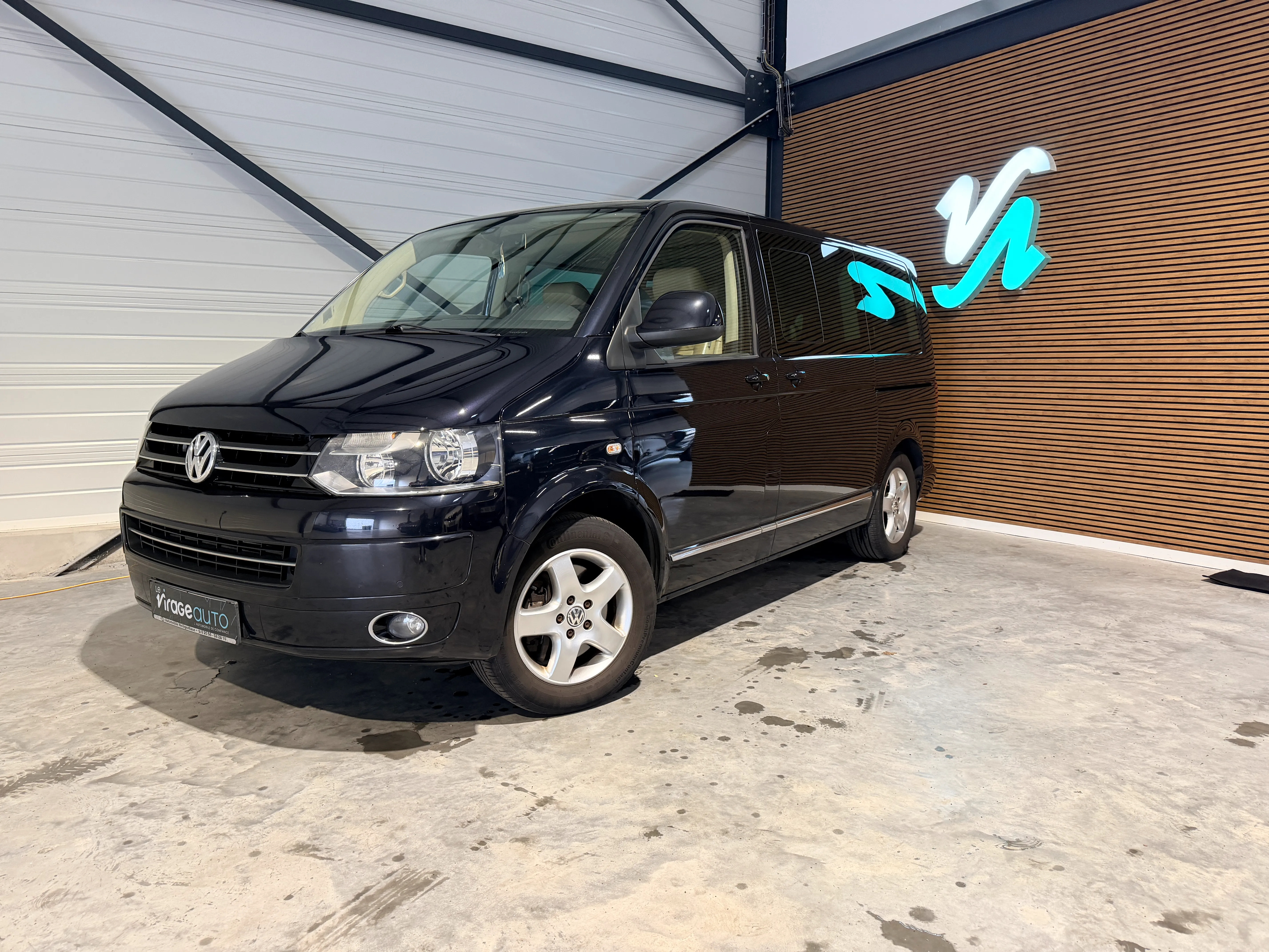 Image principale de Volkswagen Multivan T5 2L TDI 180 cv