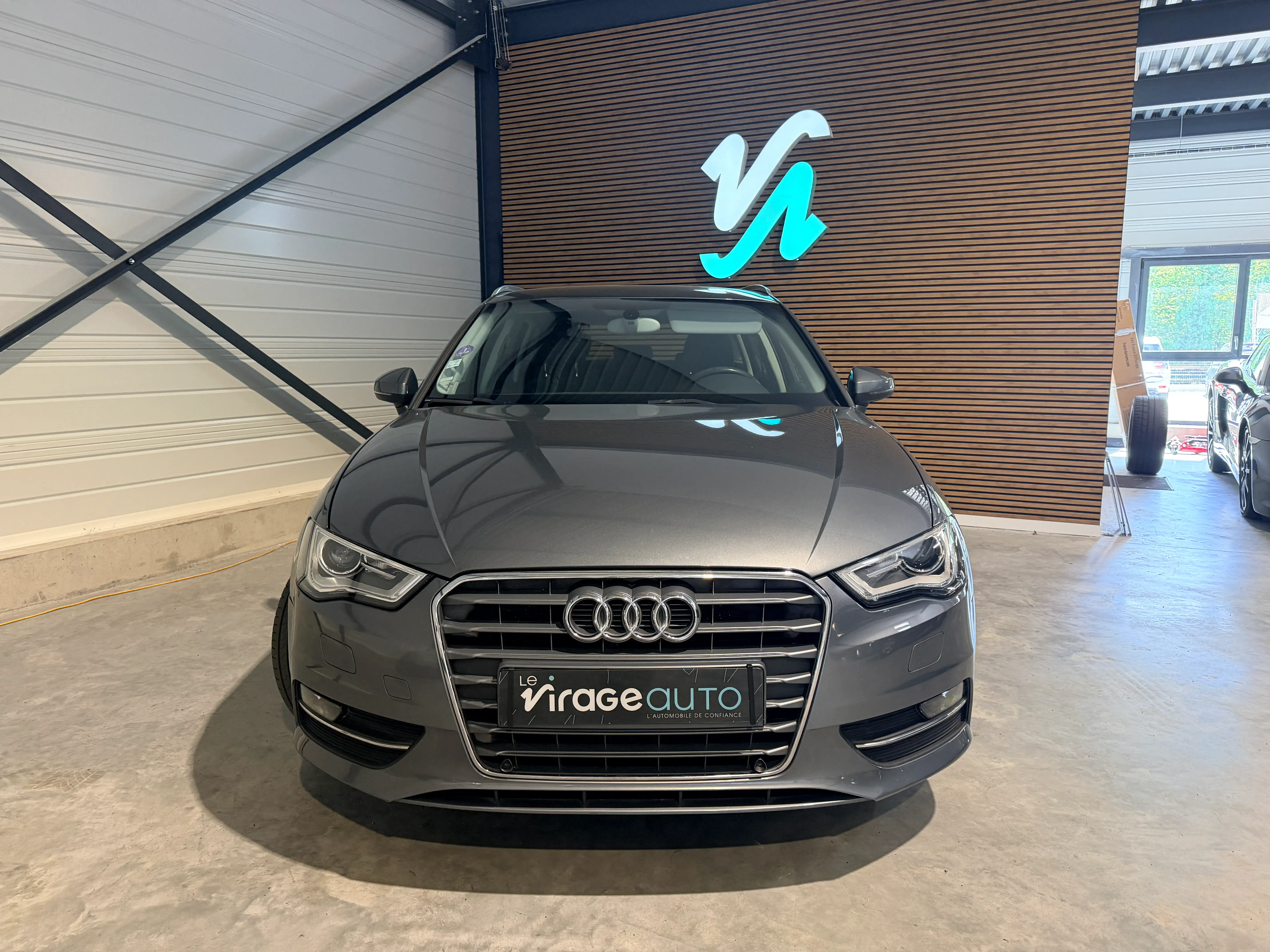 Image secondaire de Audi A3 - 1.4 TFSI - 122 cv - Boite manuelle - Radar de recul - Xenon - Sieges Chauffants - GPS
