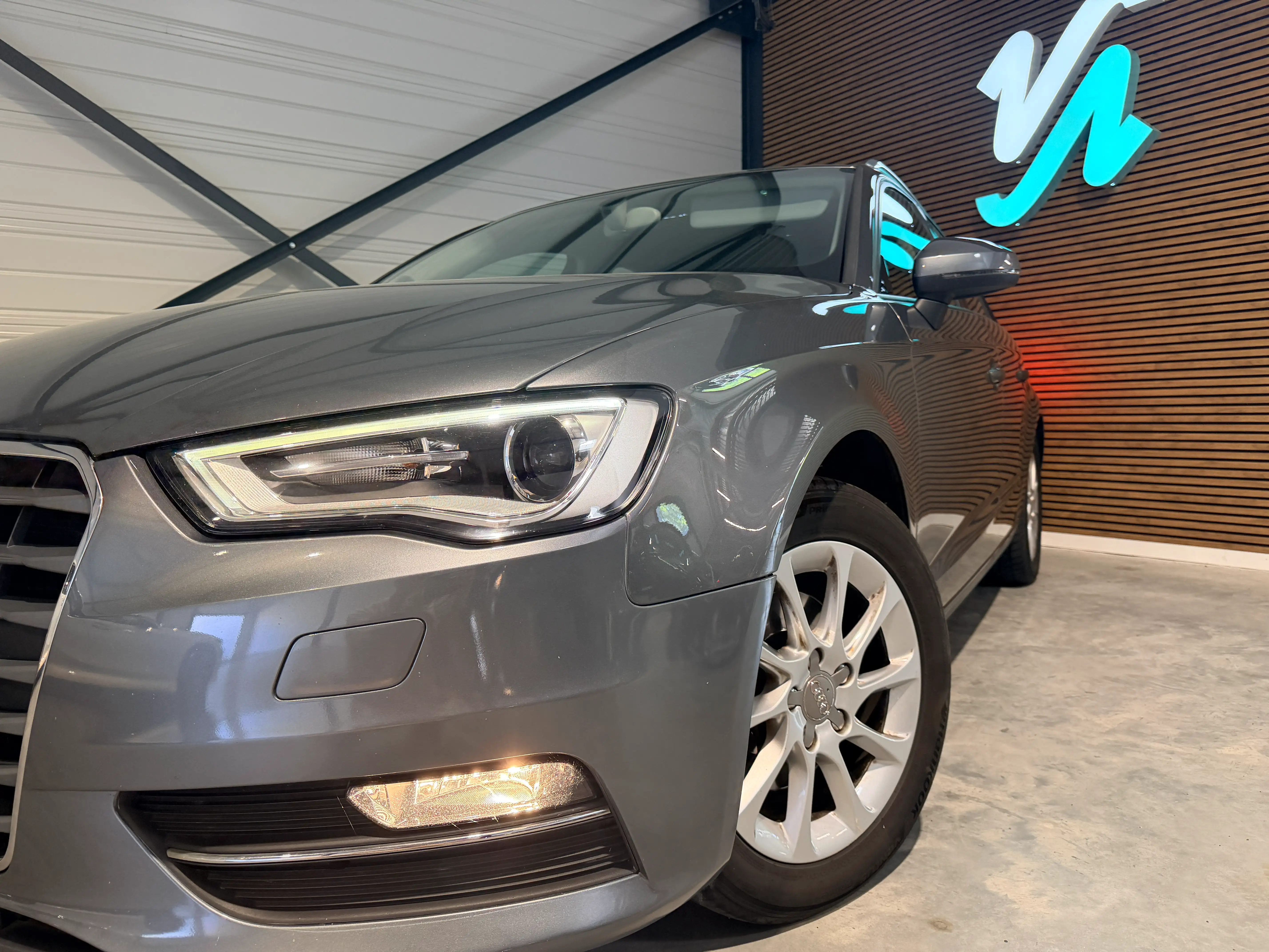 Image secondaire de Audi A3 - 1.4 TFSI - 122 cv - Boite manuelle - Radar de recul - Xenon - Sieges Chauffants - GPS