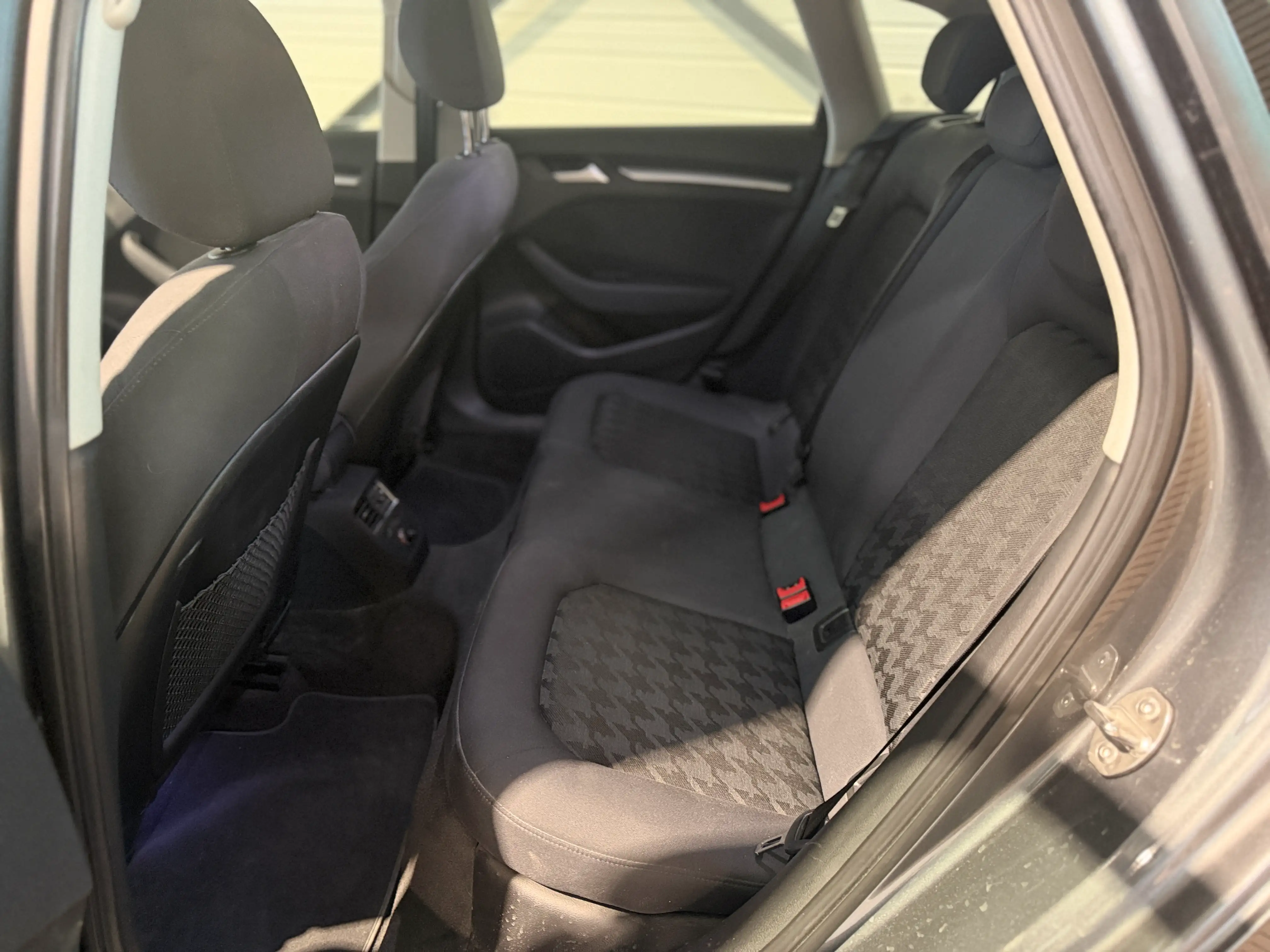 Image secondaire de Audi A3 - 1.4 TFSI - 122 cv - Boite manuelle - Radar de recul - Xenon - Sieges Chauffants - GPS