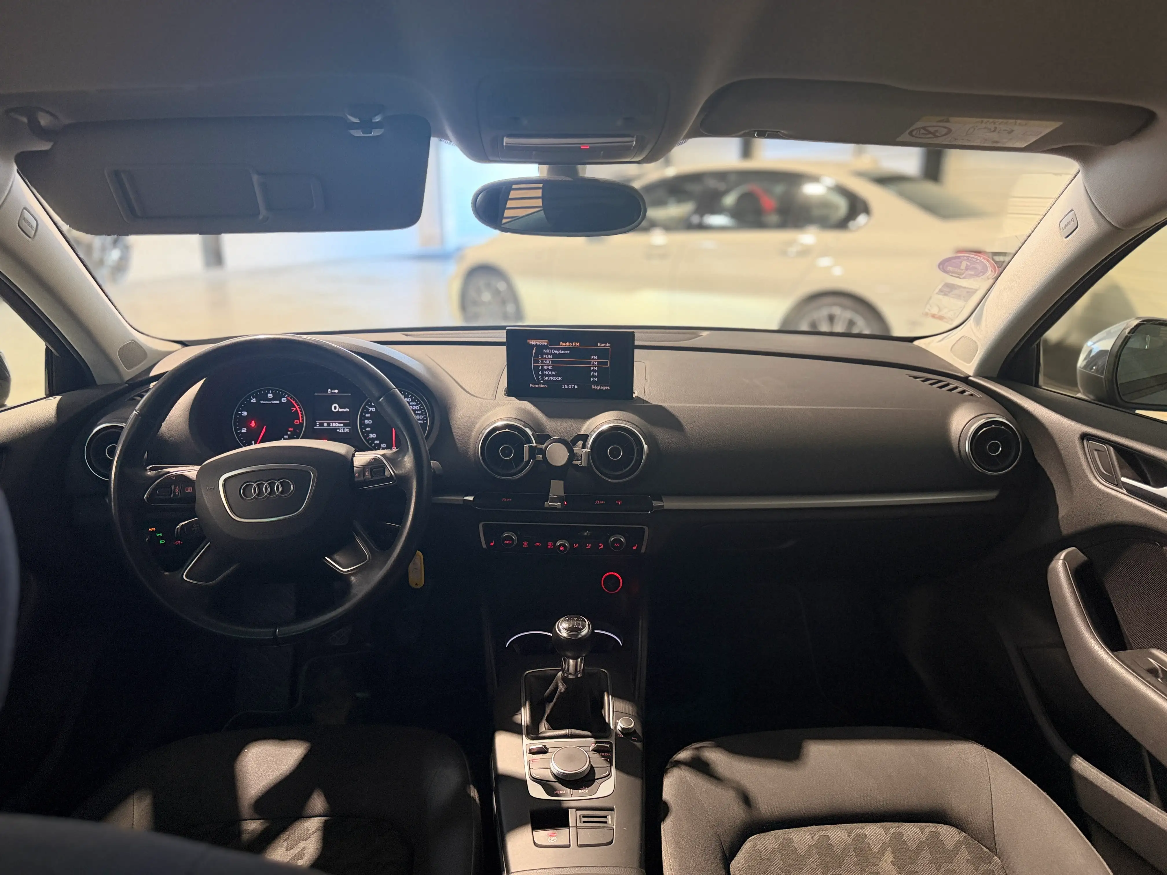 Image secondaire de Audi A3 - 1.4 TFSI - 122 cv - Boite manuelle - Radar de recul - Xenon - Sieges Chauffants - GPS