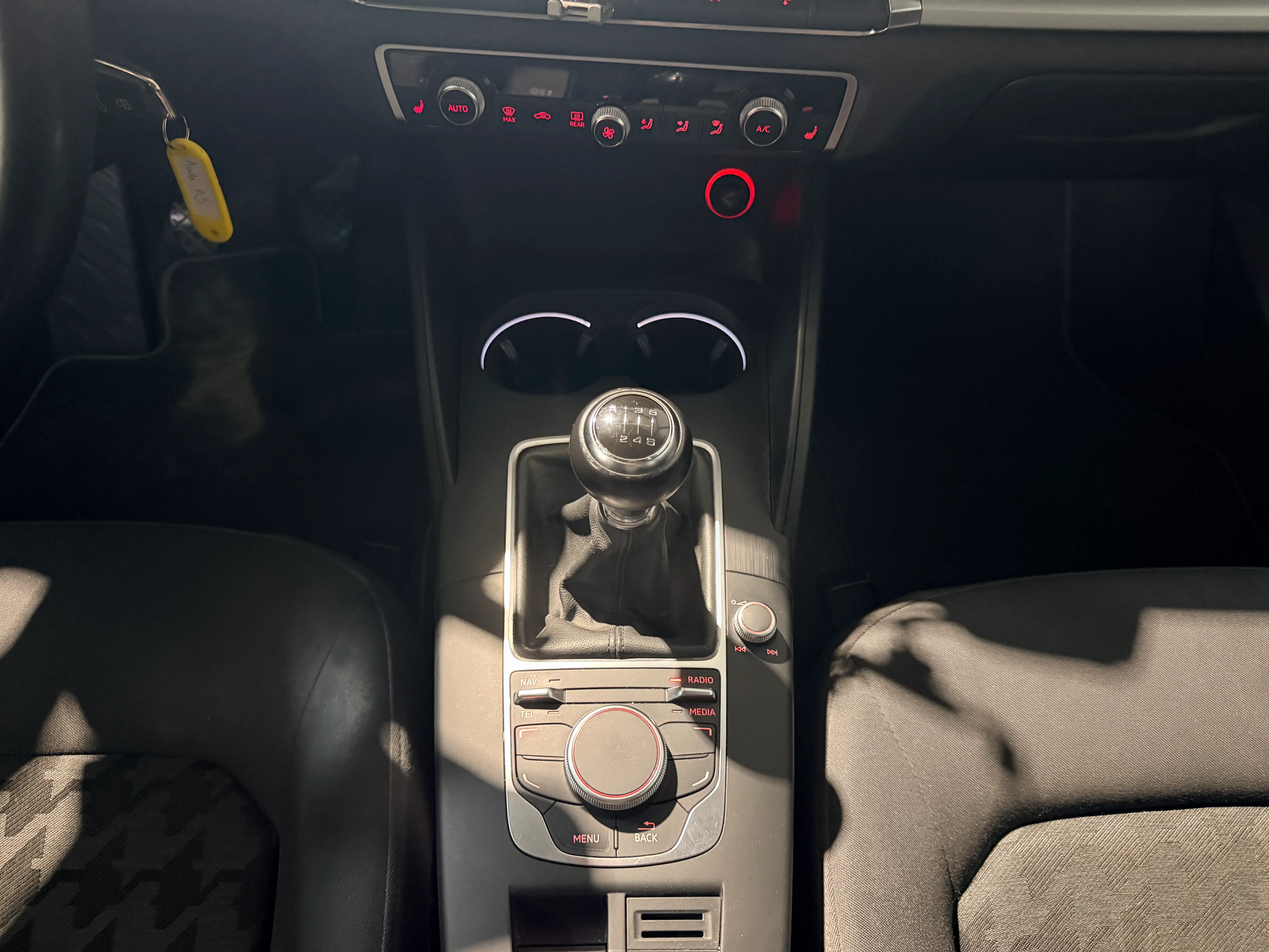 Image secondaire de Audi A3 - 1.4 TFSI - 122 cv - Boite manuelle - Radar de recul - Xenon - Sieges Chauffants - GPS
