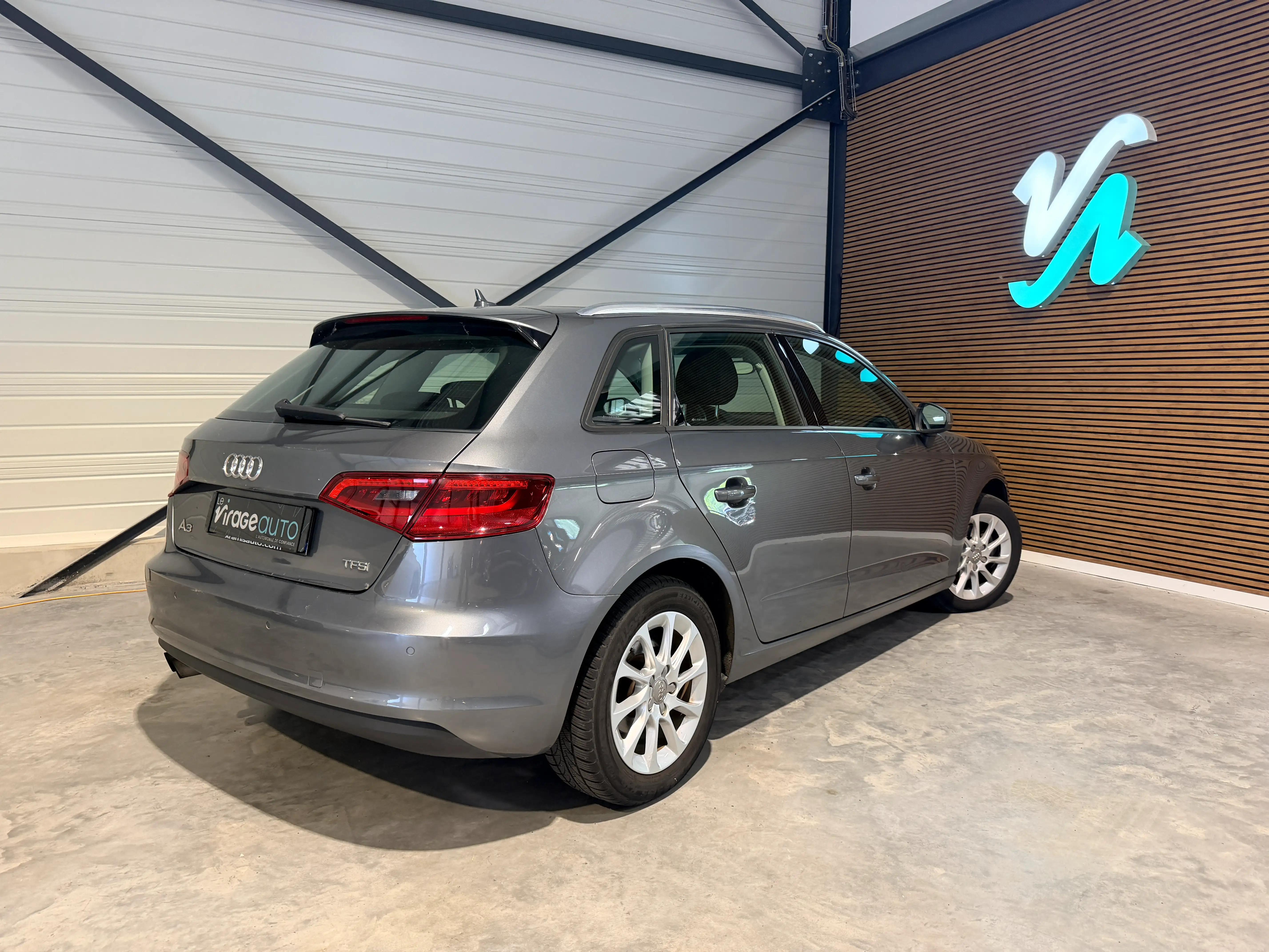 Image secondaire de Audi A3 - 1.4 TFSI - 122 cv - Boite manuelle - Radar de recul - Xenon - Sieges Chauffants - GPS