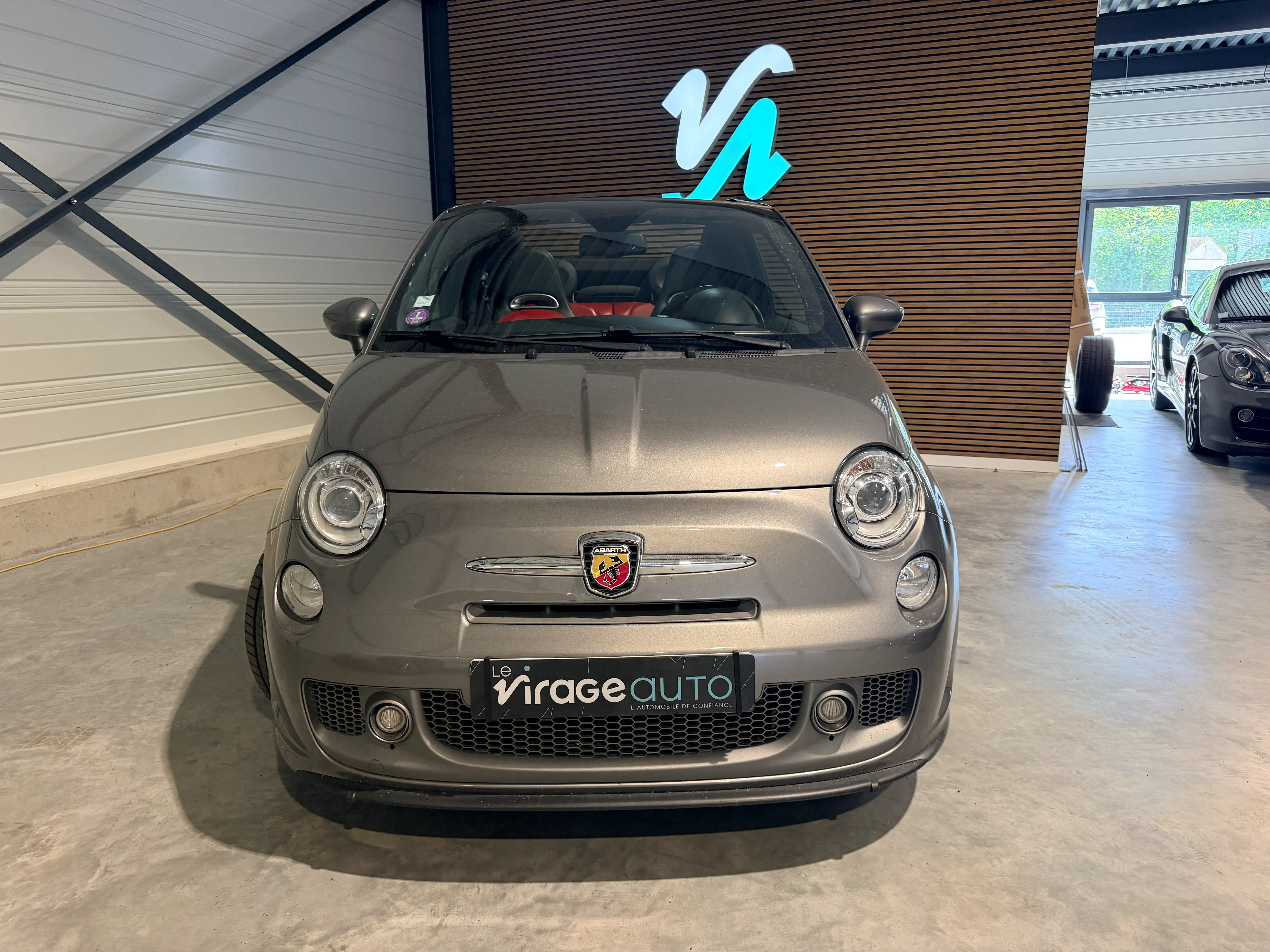 Image secondaire de Fiat 500C Abarth - Cabriolet - 595 Turismo - 160 cv - Boite Automatique - Interieur Cuir Rouge - 110000 Km - 500