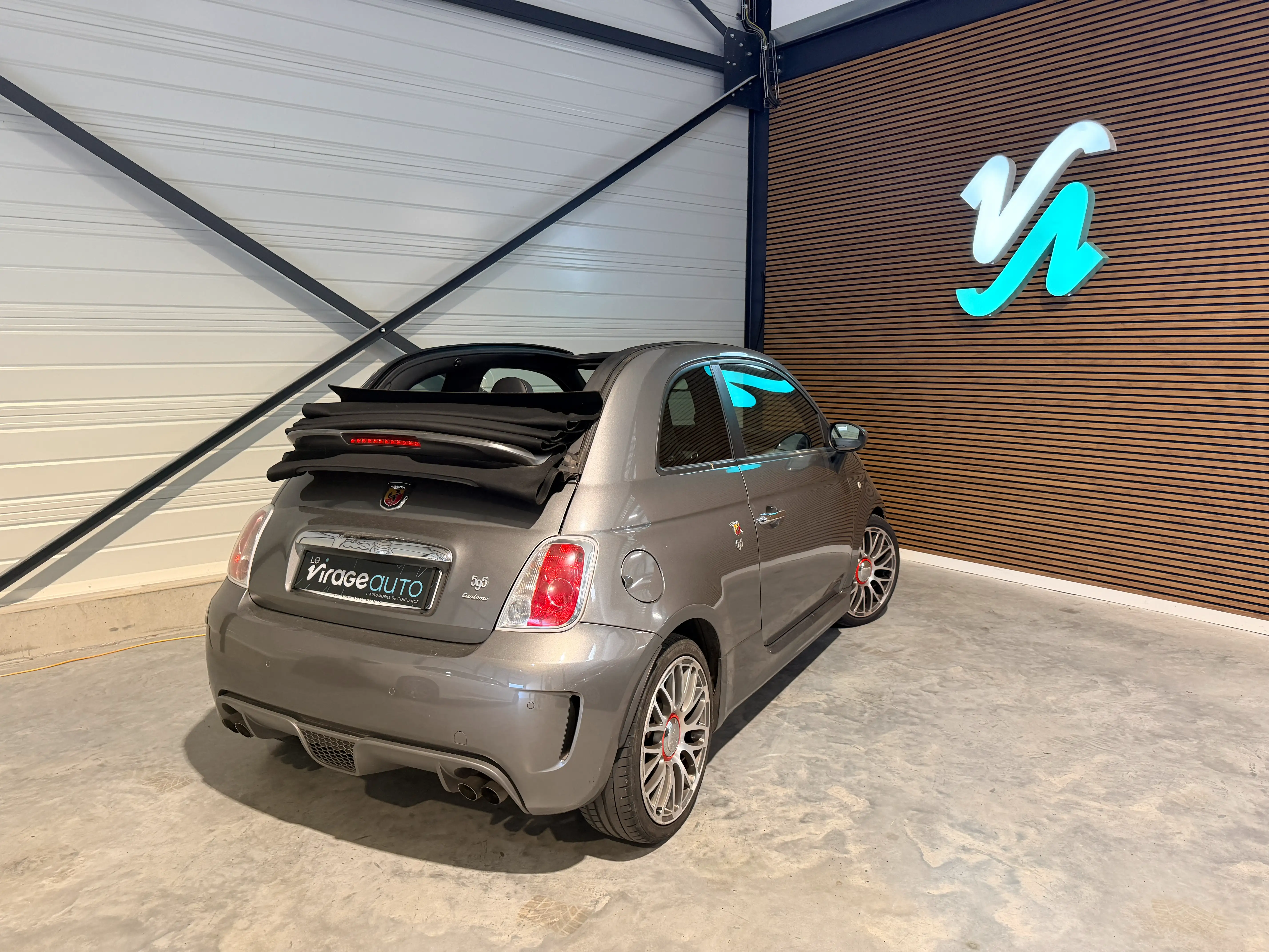 Image secondaire de Fiat 500C Abarth - Cabriolet - 595 Turismo - 160 cv - Boite Automatique - Interieur Cuir Rouge - 110000 Km - 500