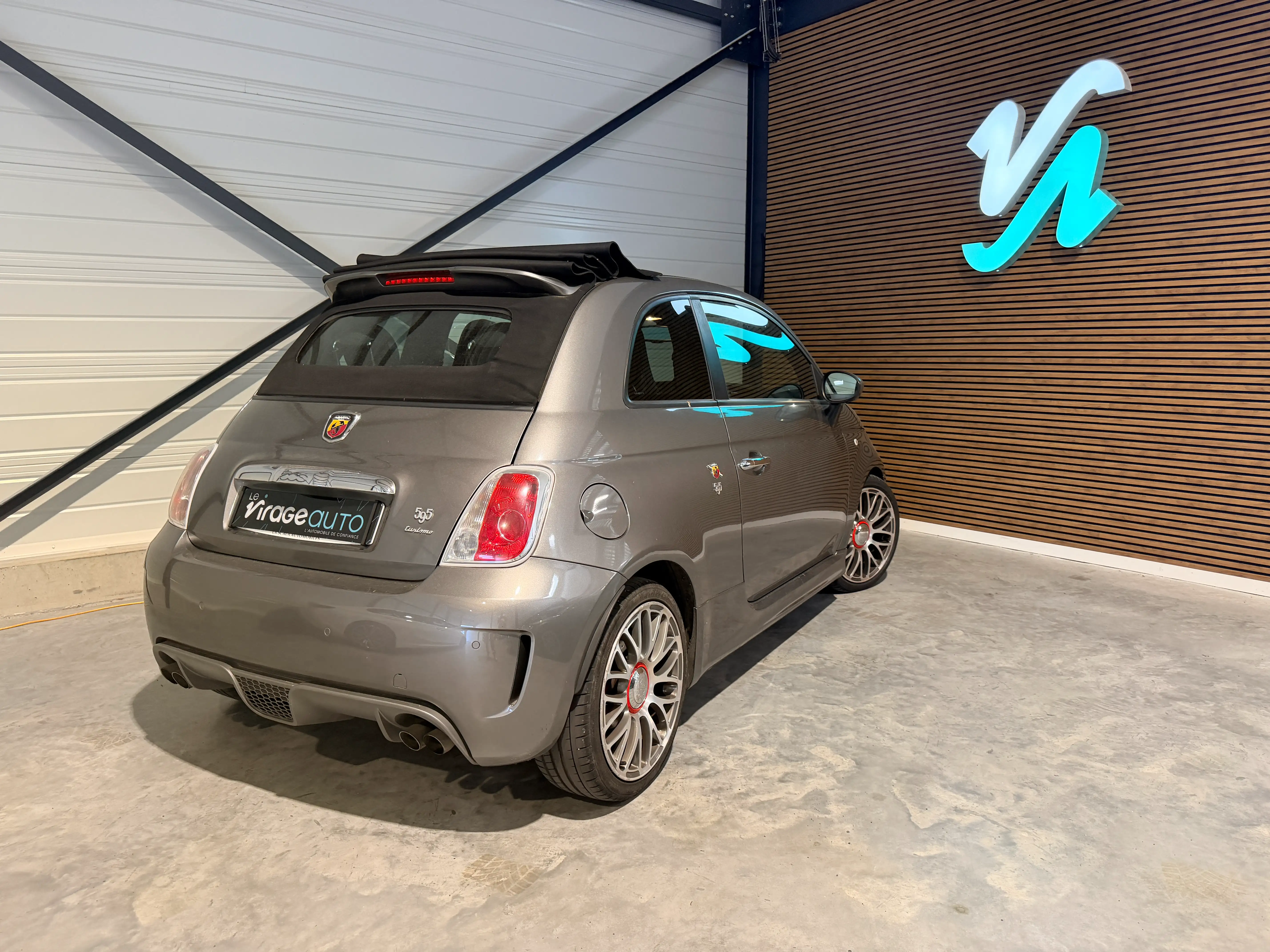 Image secondaire de Fiat 500C Abarth - Cabriolet - 595 Turismo - 160 cv - Boite Automatique - Interieur Cuir Rouge - 110000 Km - 500