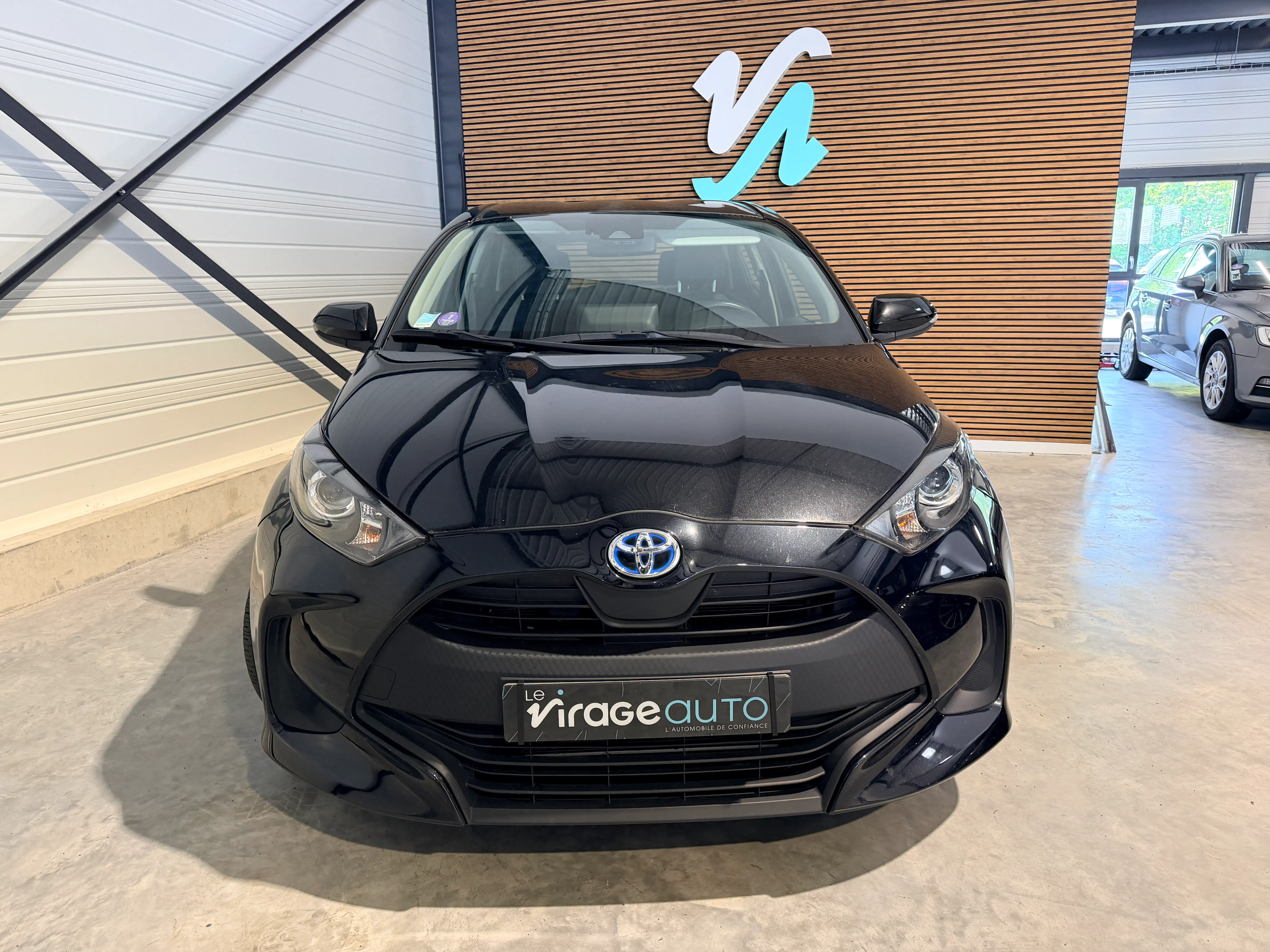 Image secondaire de Toyota Yaris - Hybride - 116 cv - 32500 Km - Carplay - Boite Auto - Maintien de voie actif - Regulateur Adaptatif - Camera de recul