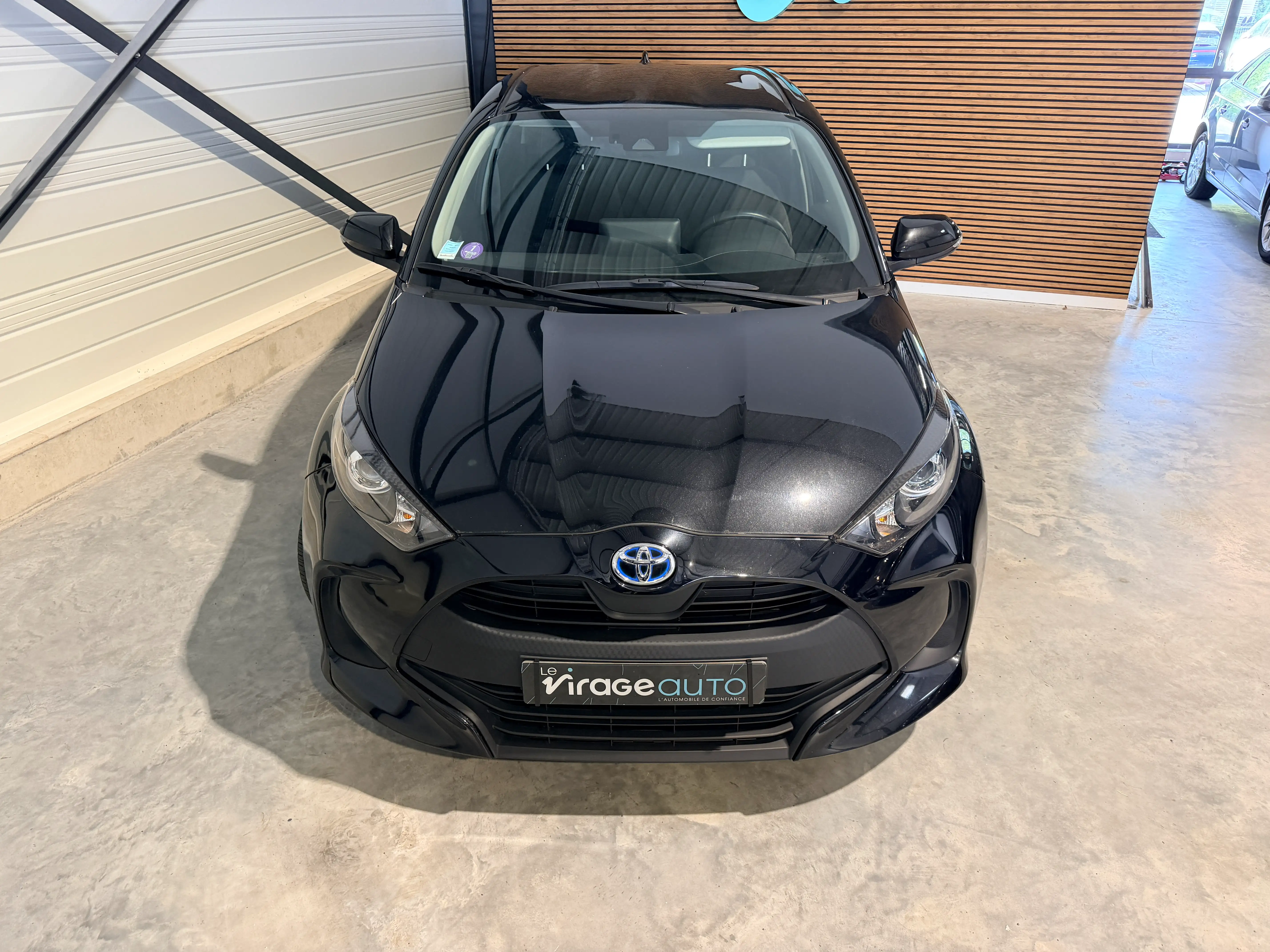 Image secondaire de Toyota Yaris - Hybride - 116 cv - 32500 Km - Carplay - Boite Auto - Maintien de voie actif - Regulateur Adaptatif - Camera de recul