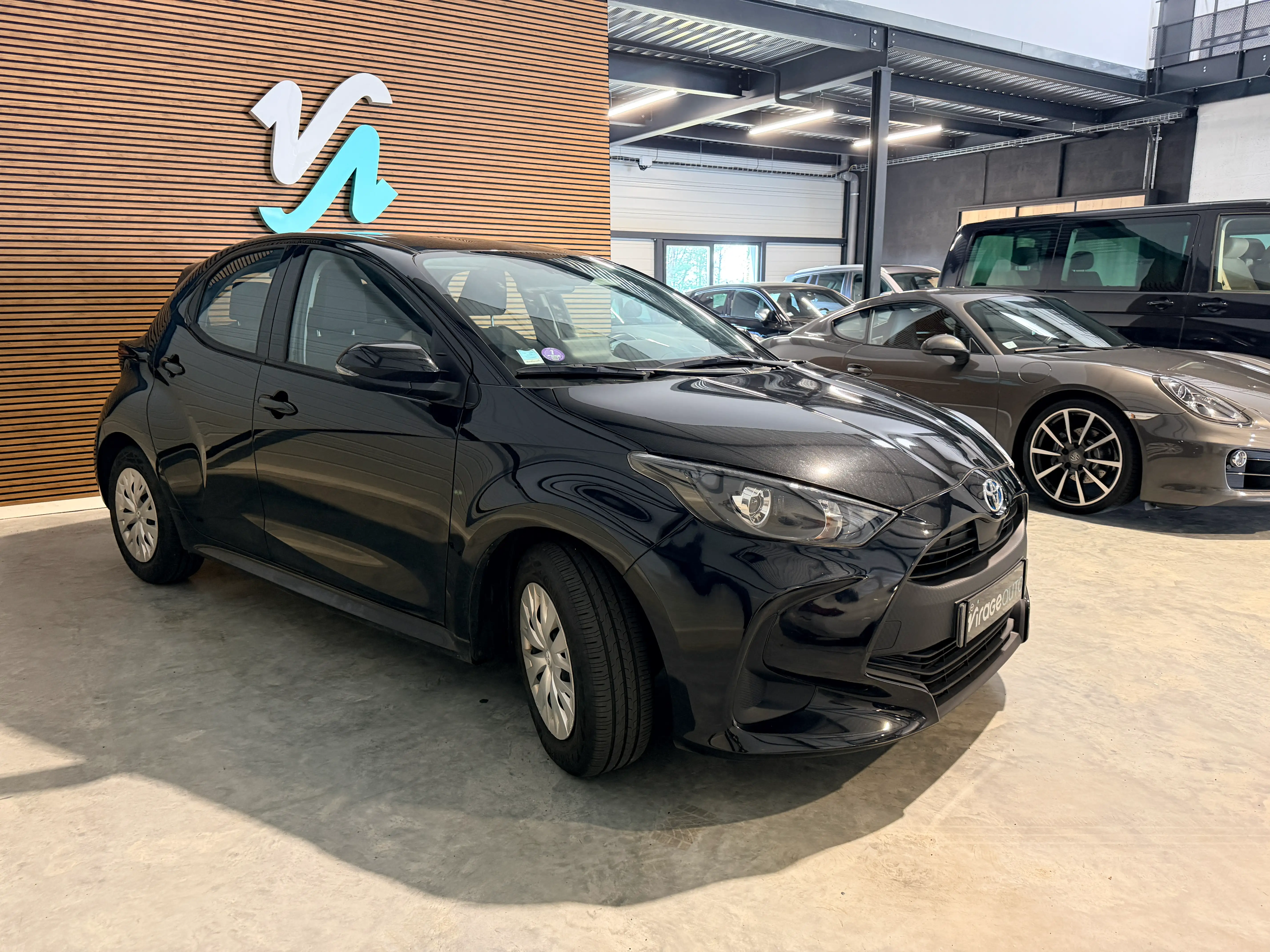 Image secondaire de Toyota Yaris - Hybride - 116 cv - 32500 Km - Carplay - Boite Auto - Maintien de voie actif - Regulateur Adaptatif - Camera de recul