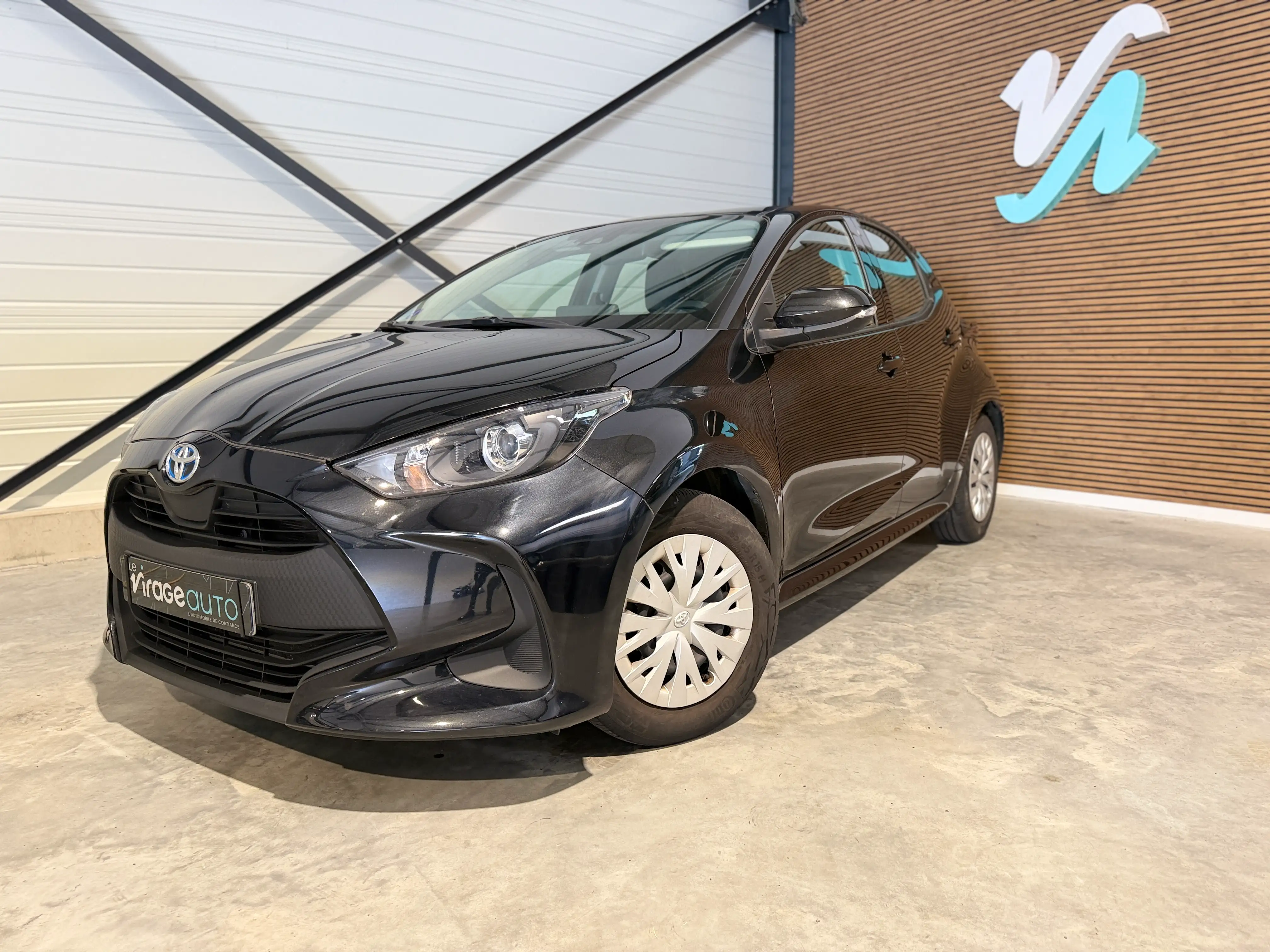 Image secondaire de Toyota Yaris - Hybride - 116 cv - 32500 Km - Carplay - Boite Auto - Maintien de voie actif - Regulateur Adaptatif - Camera de recul