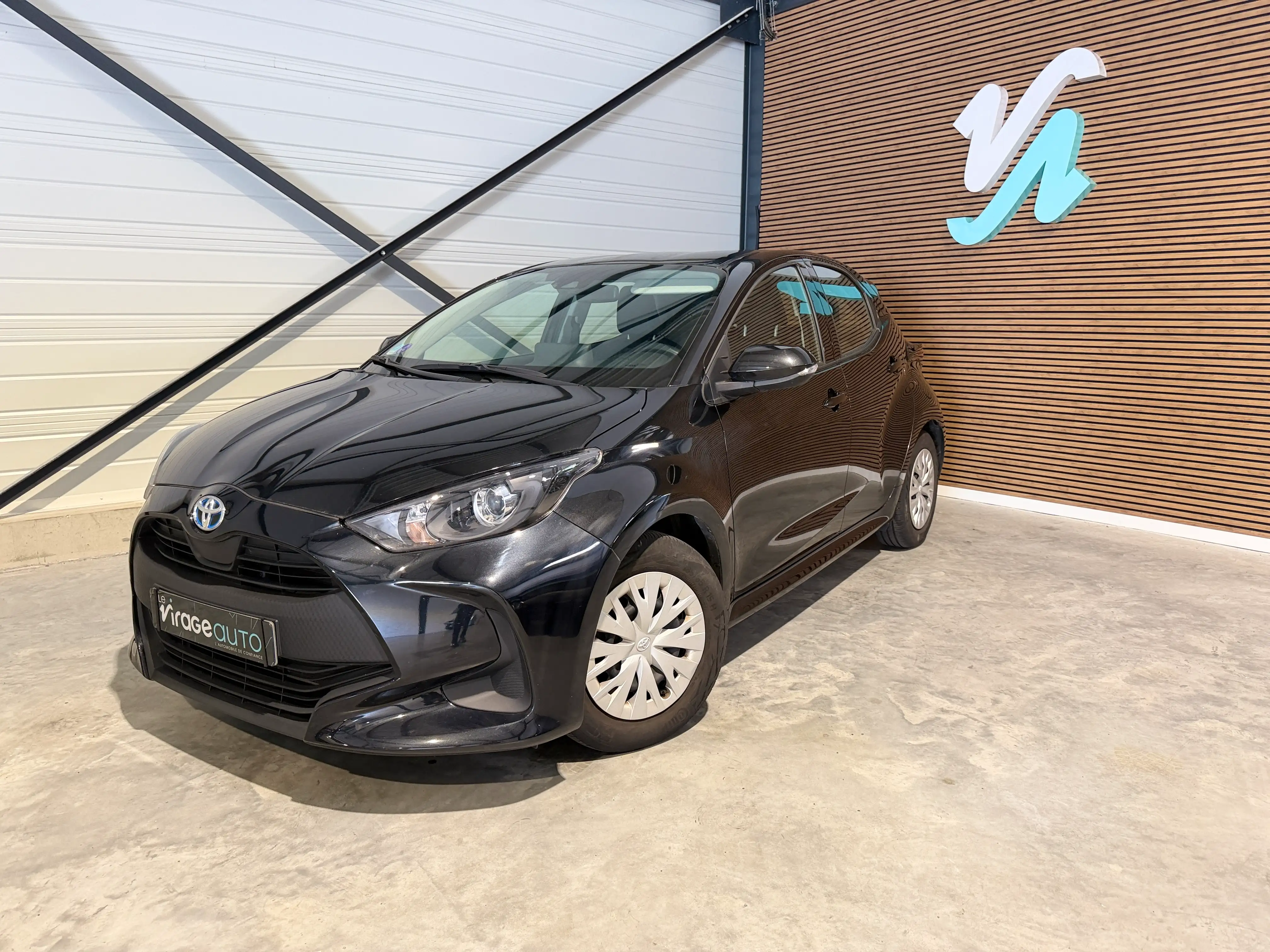 Image secondaire de Toyota Yaris - Hybride - 116 cv - 32500 Km - Carplay - Boite Auto - Maintien de voie actif - Regulateur Adaptatif - Camera de recul