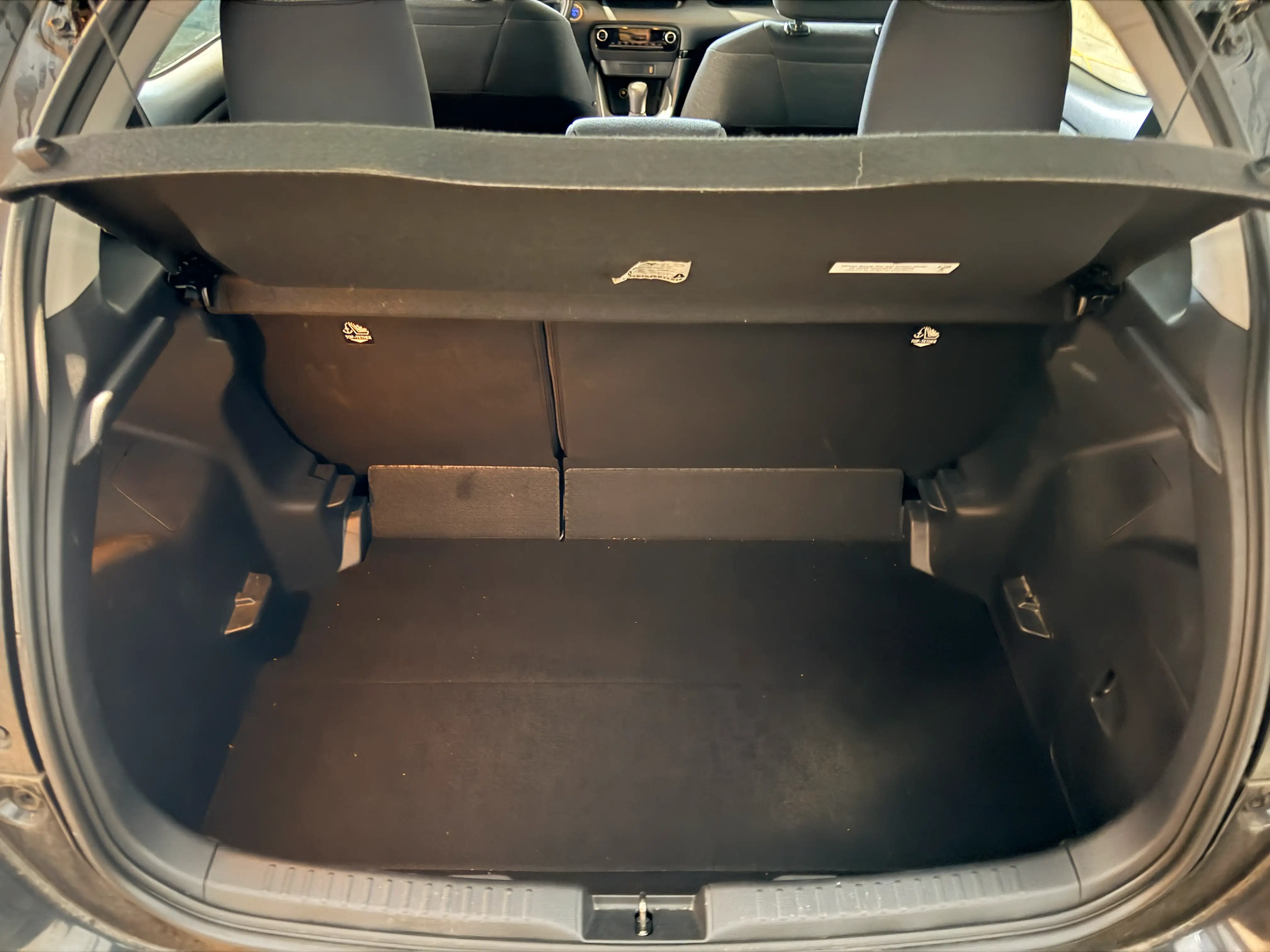 Image secondaire de Toyota Yaris - Hybride - 116 cv - 32500 Km - Carplay - Boite Auto - Maintien de voie actif - Regulateur Adaptatif - Camera de recul