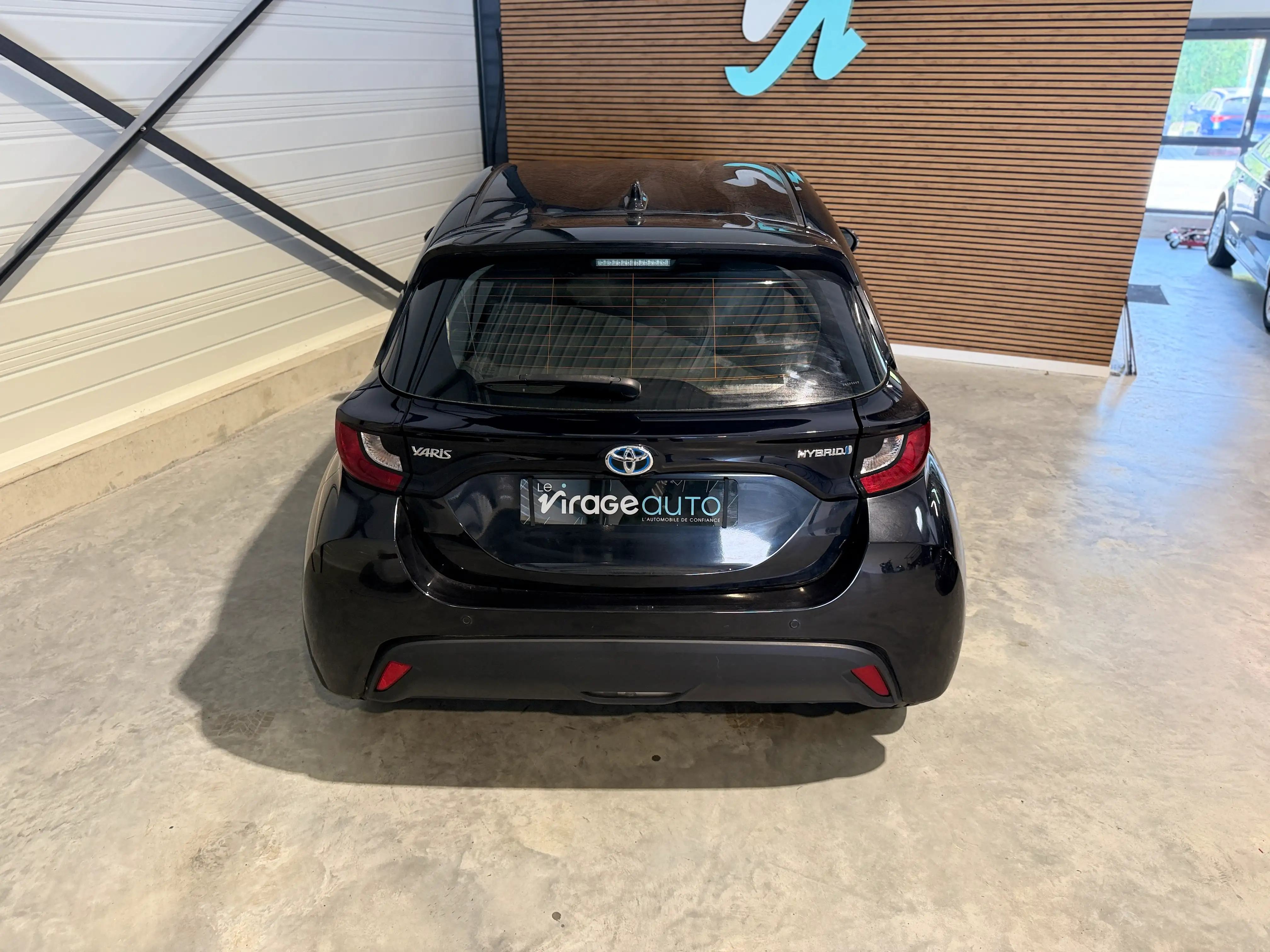 Image secondaire de Toyota Yaris - Hybride - 116 cv - 32500 Km - Carplay - Boite Auto - Maintien de voie actif - Regulateur Adaptatif - Camera de recul