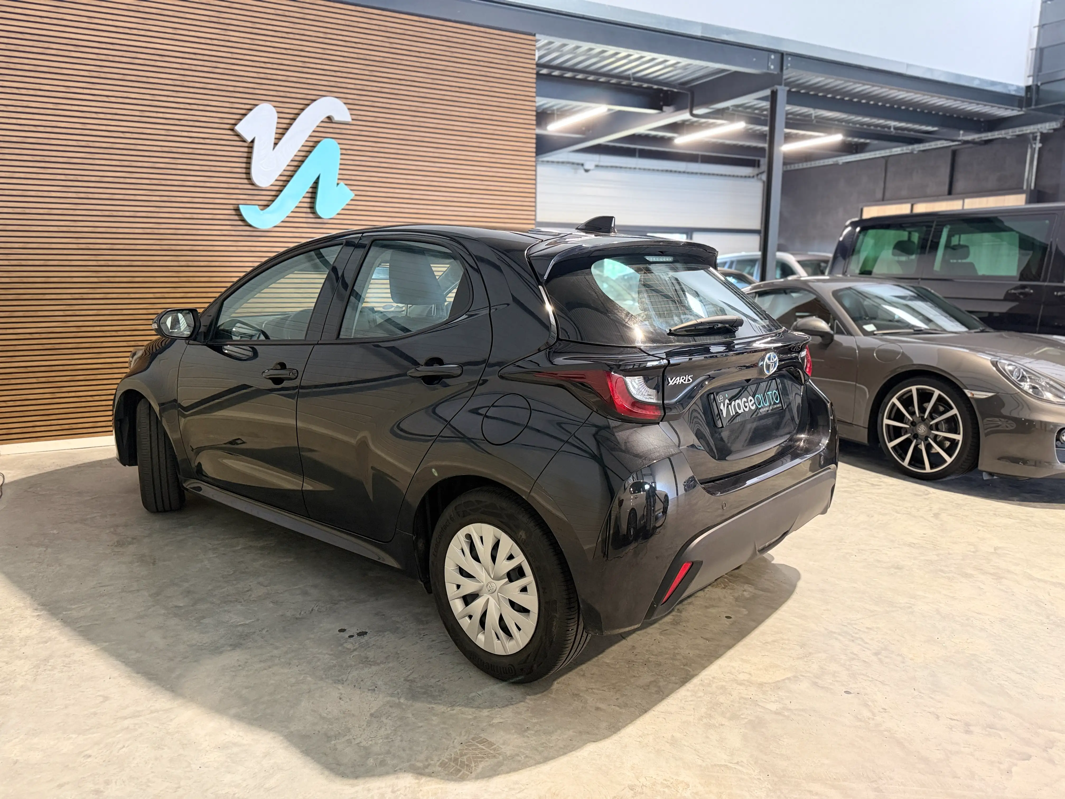 Image secondaire de Toyota Yaris - Hybride - 116 cv - 32500 Km - Carplay - Boite Auto - Maintien de voie actif - Regulateur Adaptatif - Camera de recul