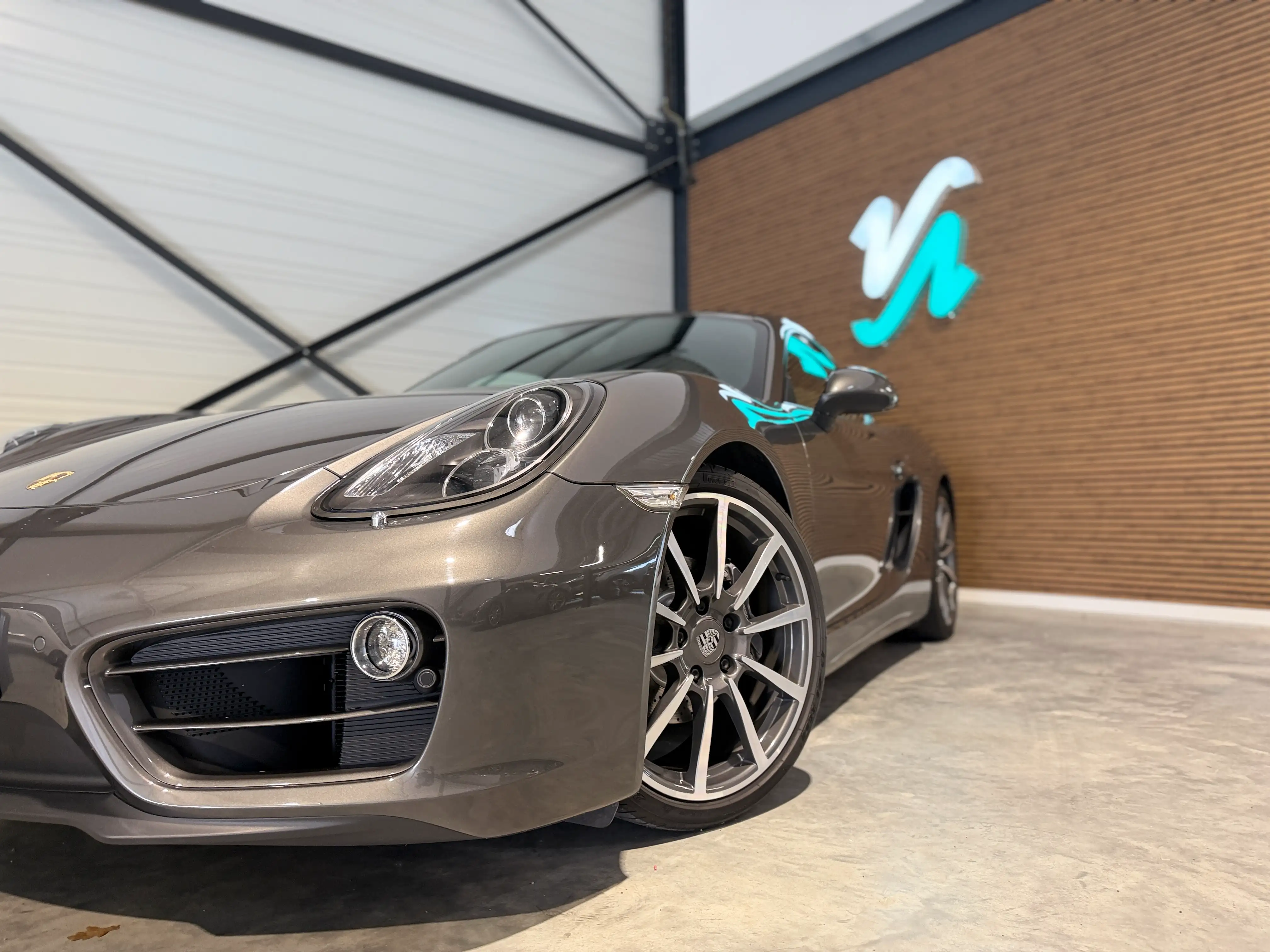Image secondaire de Porsche Cayman 981 - 275 cv - PDK - 61000 Km - Siege chauffants - Echappement sport - Interieur Cuir - Xenon