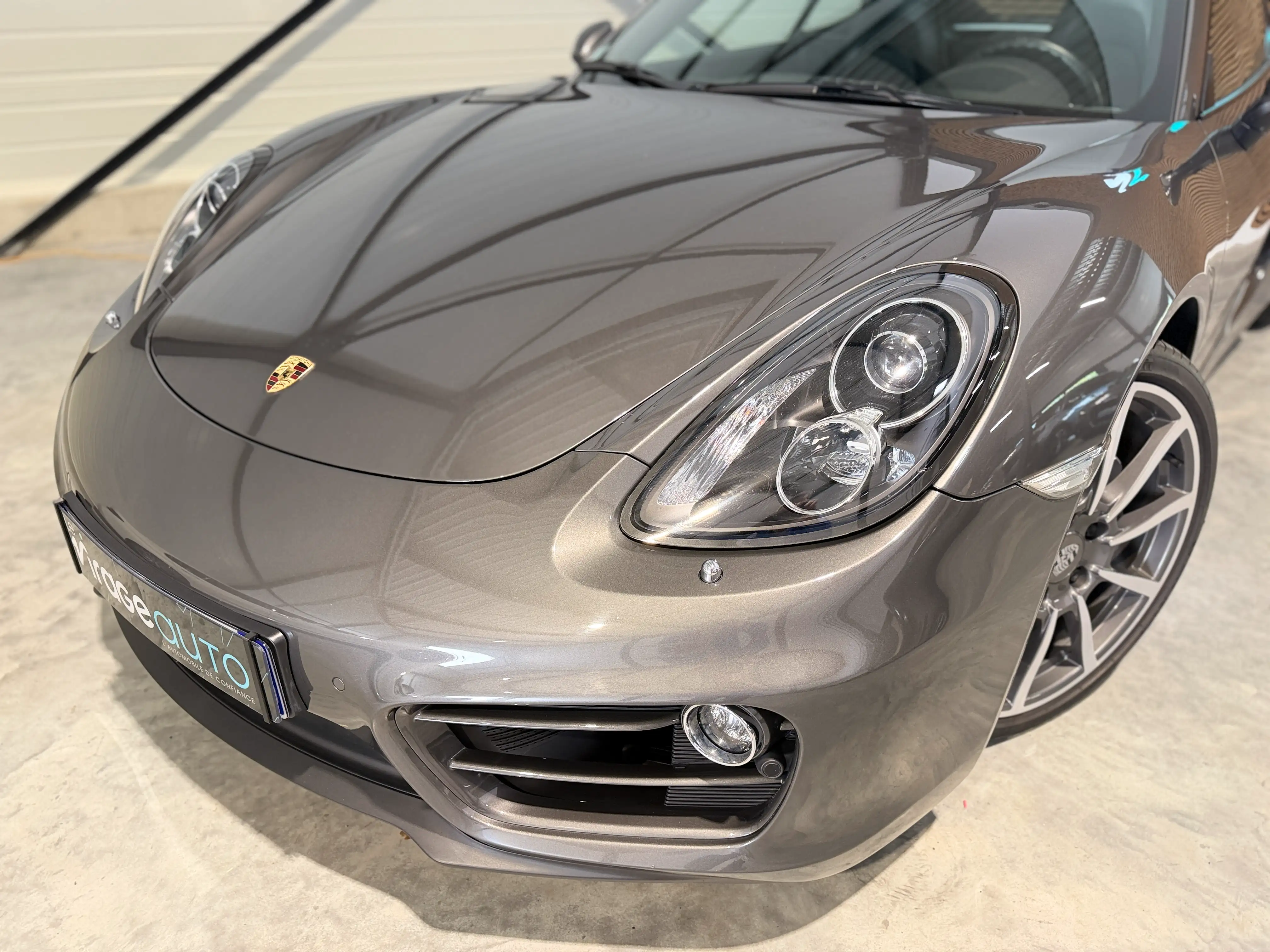 Image secondaire de Porsche Cayman 981 - 275 cv - PDK - 61000 Km - Siege chauffants - Echappement sport - Interieur Cuir - Xenon