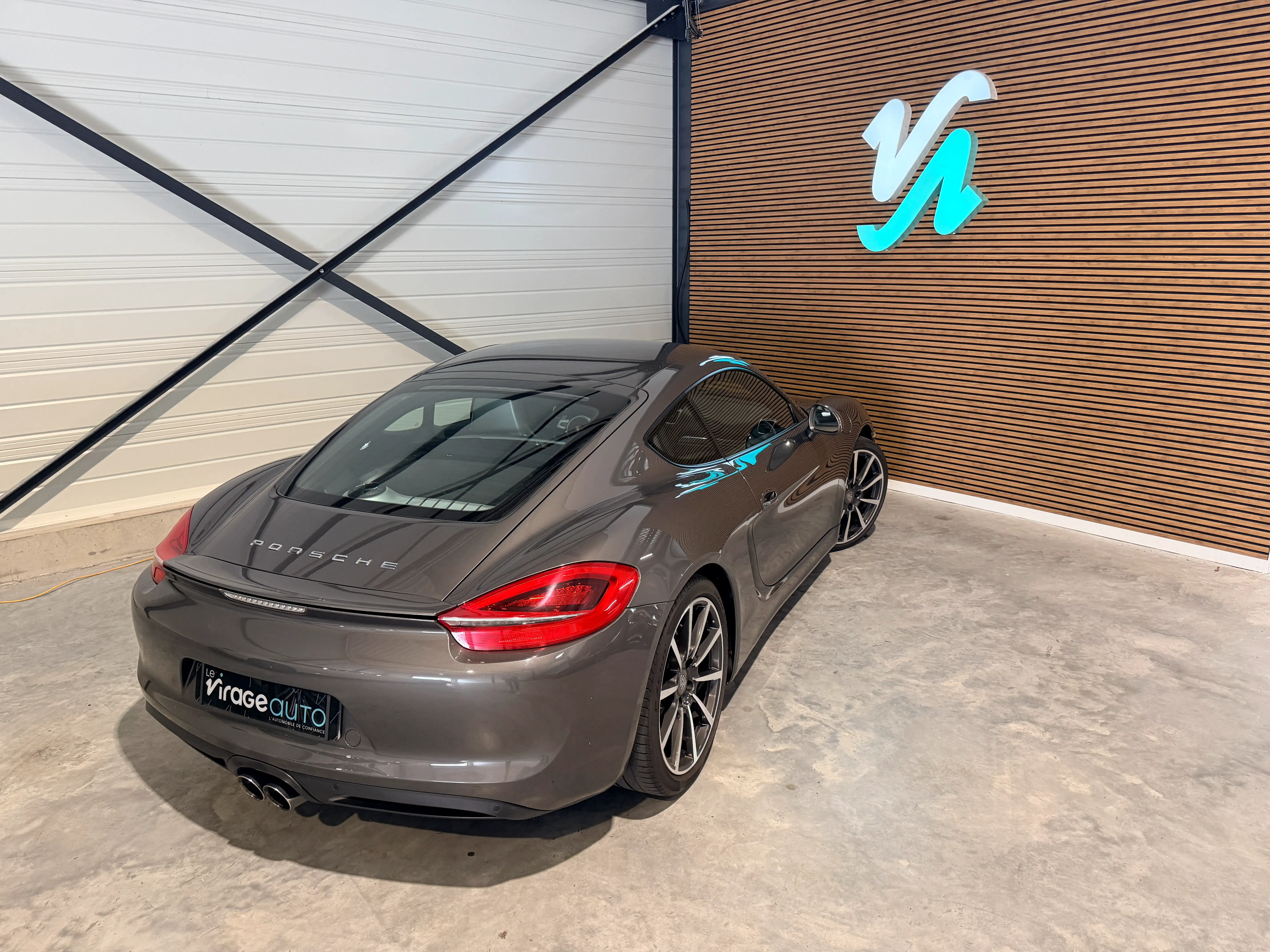 Image secondaire de Porsche Cayman 981 - 275 cv - PDK - 61000 Km - Siege chauffants - Echappement sport - Interieur Cuir - Xenon