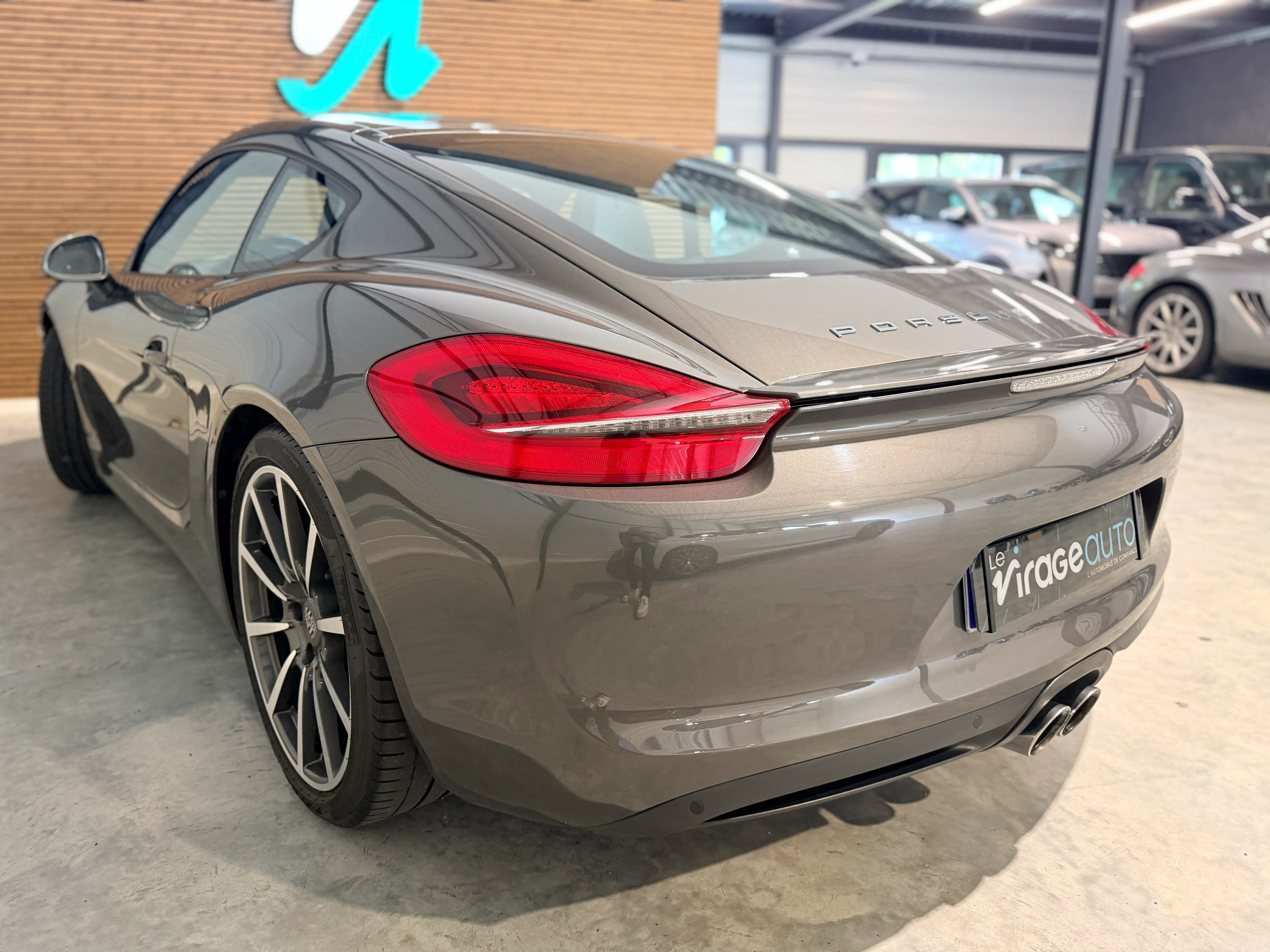 Image secondaire de Porsche Cayman 981 - 275 cv - PDK - 61000 Km - Siege chauffants - Echappement sport - Interieur Cuir - Xenon
