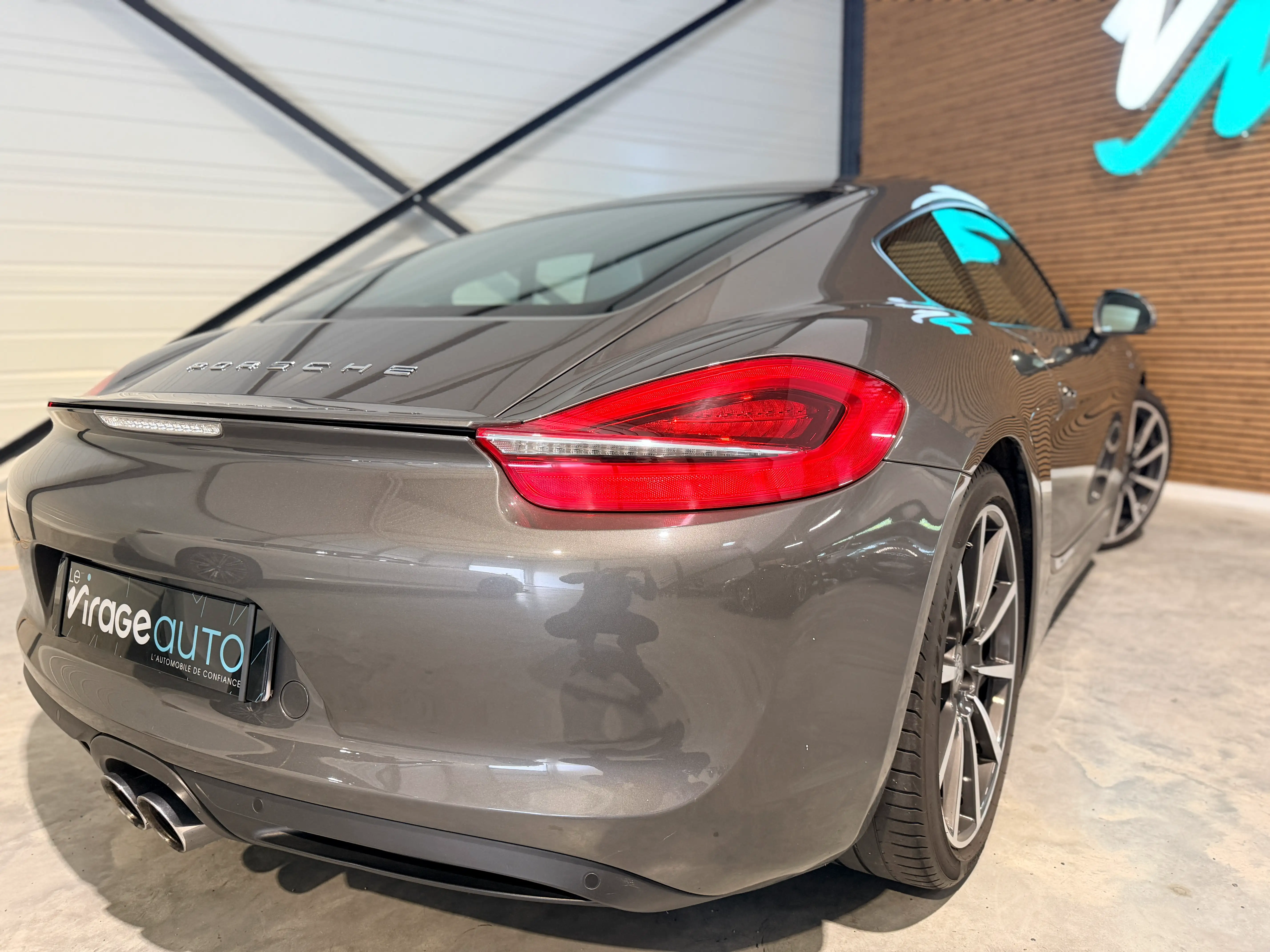 Image secondaire de Porsche Cayman 981 - 275 cv - PDK - 61000 Km - Siege chauffants - Echappement sport - Interieur Cuir - Xenon