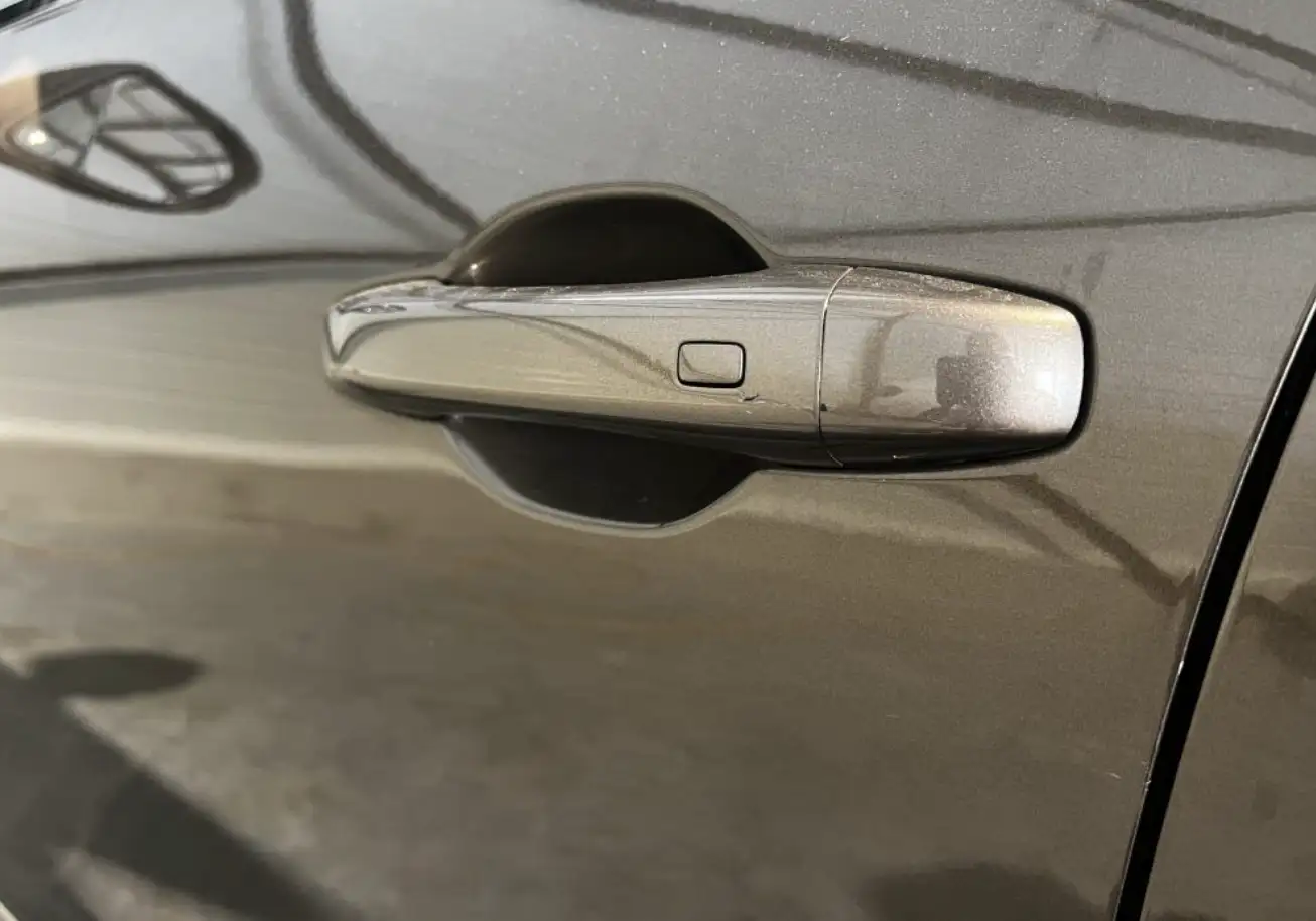 Image secondaire de RENAULT CLIO V 1.0 TCE - 100 cv - 2020 - Carplay - Boite manuelle - 59000 Km - Excellent état