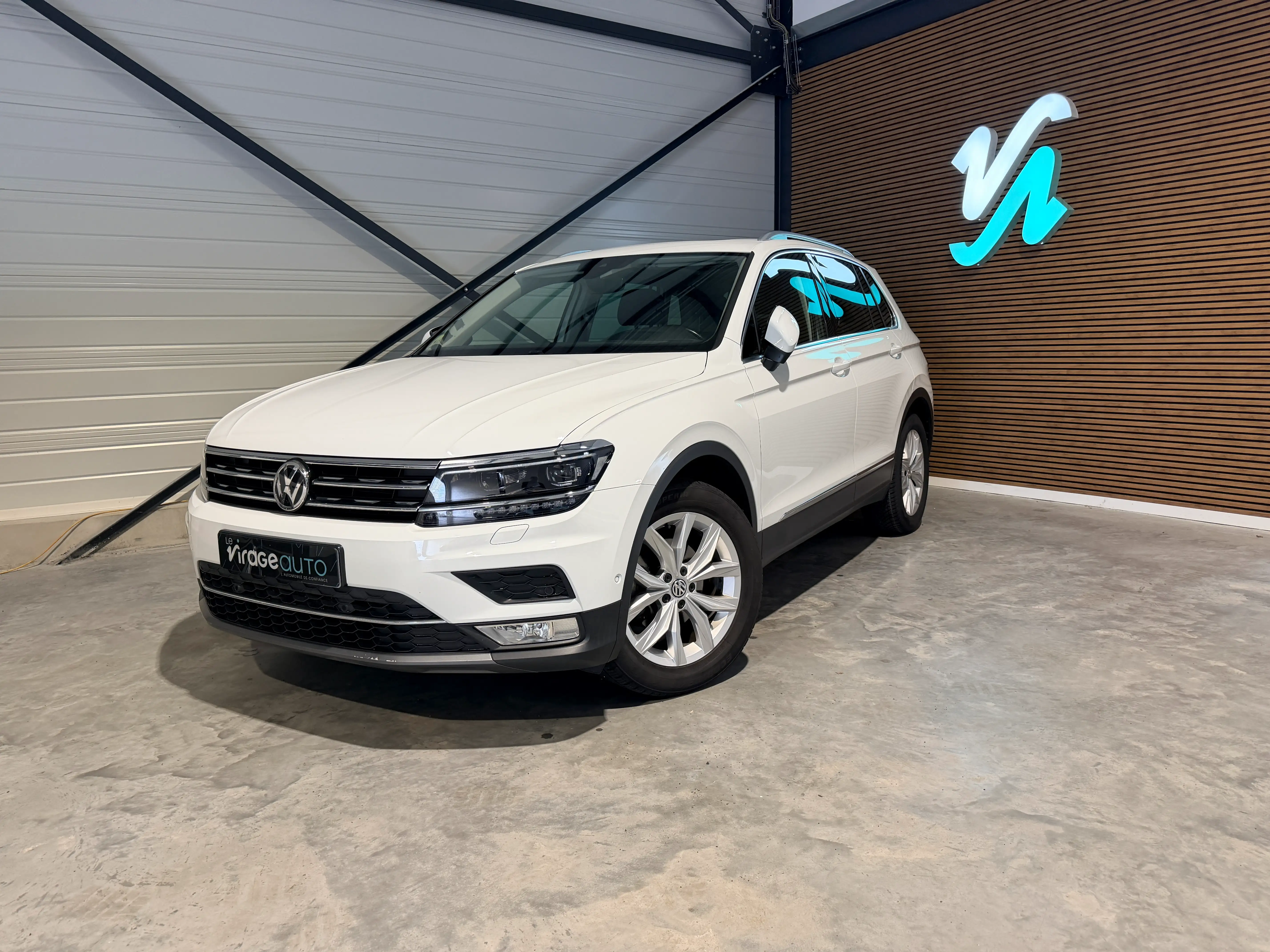 Image principale de Volkswagen Tiguan - 2.0 TDI - 2017 - Full Options - Boite Manuelle - 142 000 Km - Carat Exclusive