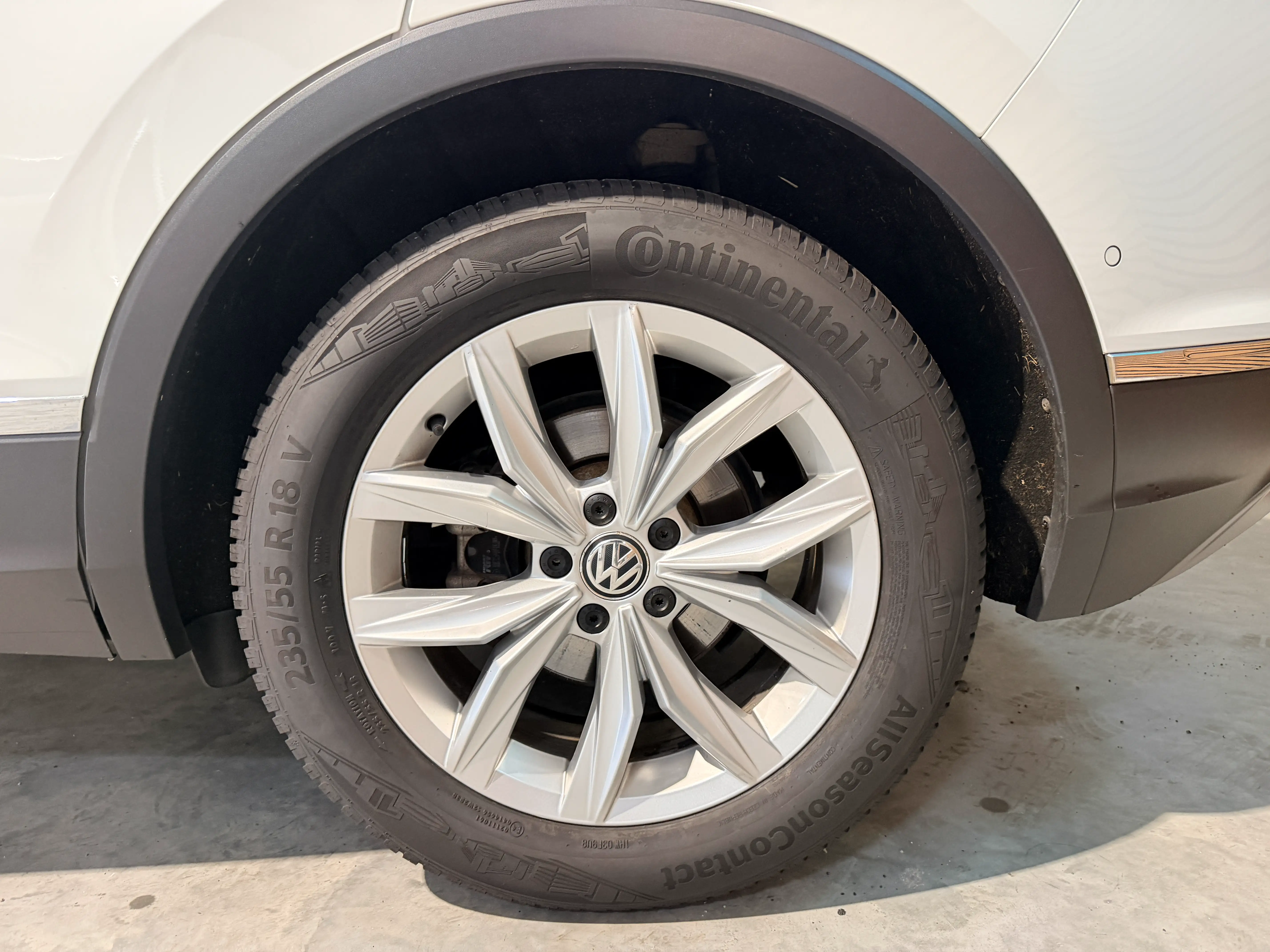 Image secondaire de Volkswagen Tiguan - 2.0 TDI - 2017 - Full Options - Boite Manuelle - 142 000 Km - Carat Exclusive