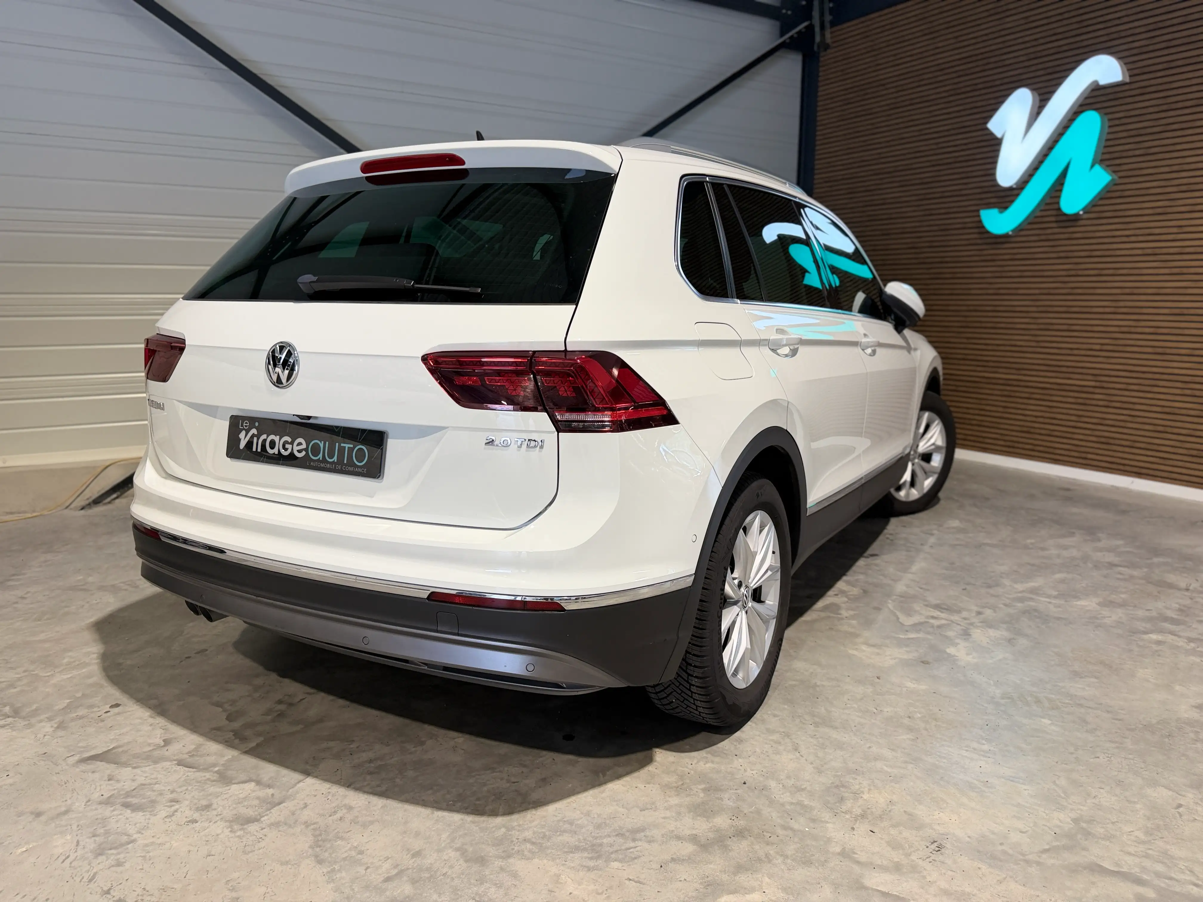 Image secondaire de Volkswagen Tiguan - 2.0 TDI - 2017 - Full Options - Boite Manuelle - 142 000 Km - Carat Exclusive