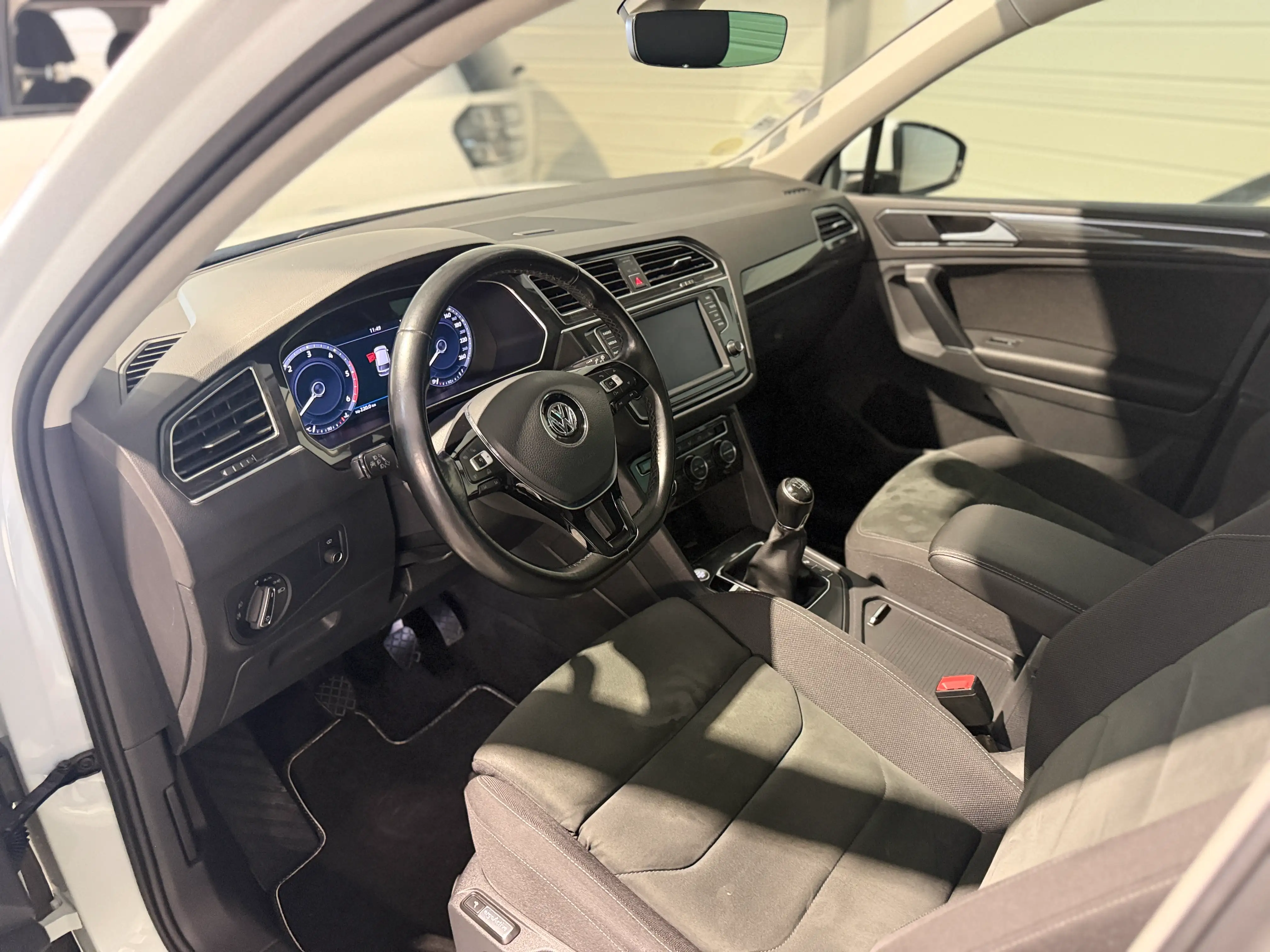 Image secondaire de Volkswagen Tiguan - 2.0 TDI - 2017 - Full Options - Boite Manuelle - 142 000 Km - Carat Exclusive