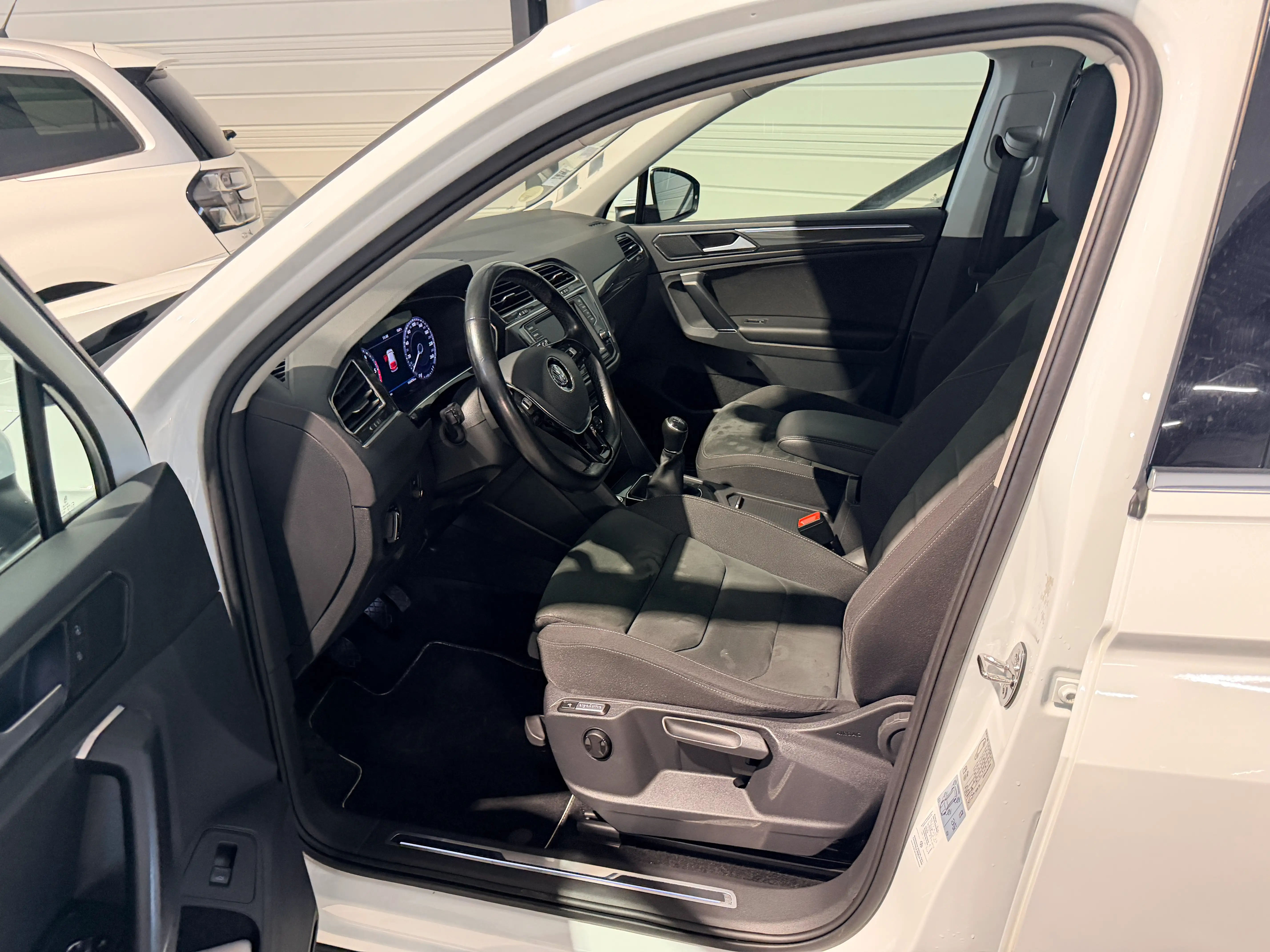 Image secondaire de Volkswagen Tiguan - 2.0 TDI - 2017 - Full Options - Boite Manuelle - 142 000 Km - Carat Exclusive