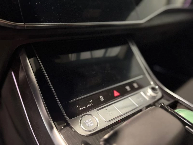 Image secondaire de AUDI Q8 - 55 TFSI - 3.0 V6 - 340 - AVUS EXTENDED - Full options - Quattro - 2019 - 84000 km