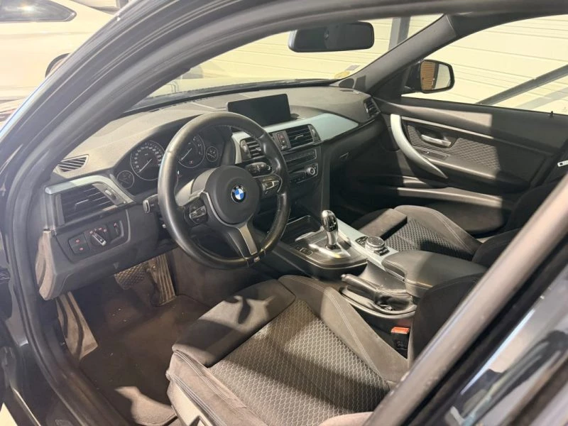 Image secondaire de BMW SERIE 3 - 318DA - 143 cv - 2016 - Pack M Sport - 176 000 KM