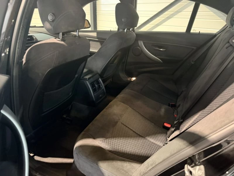 Image secondaire de BMW SERIE 3 - 318DA - 143 cv - 2016 - Pack M Sport - 176 000 KM