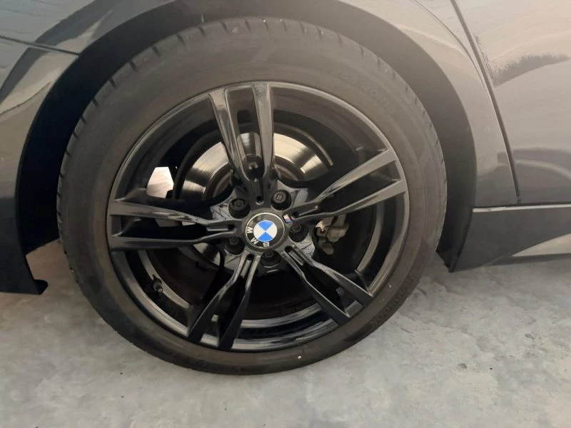 Image secondaire de BMW SERIE 3 - 318DA - 143 cv - 2016 - Pack M Sport - 176 000 KM