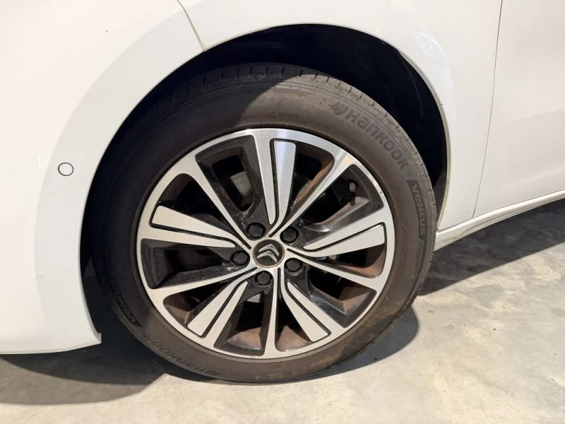 Image secondaire de CITROEN C4 GRAND PICASSO - 2L BLUEHDI - 150 - SHINE - 2017 - Siège Chauffant - 7 places - Caméra 360