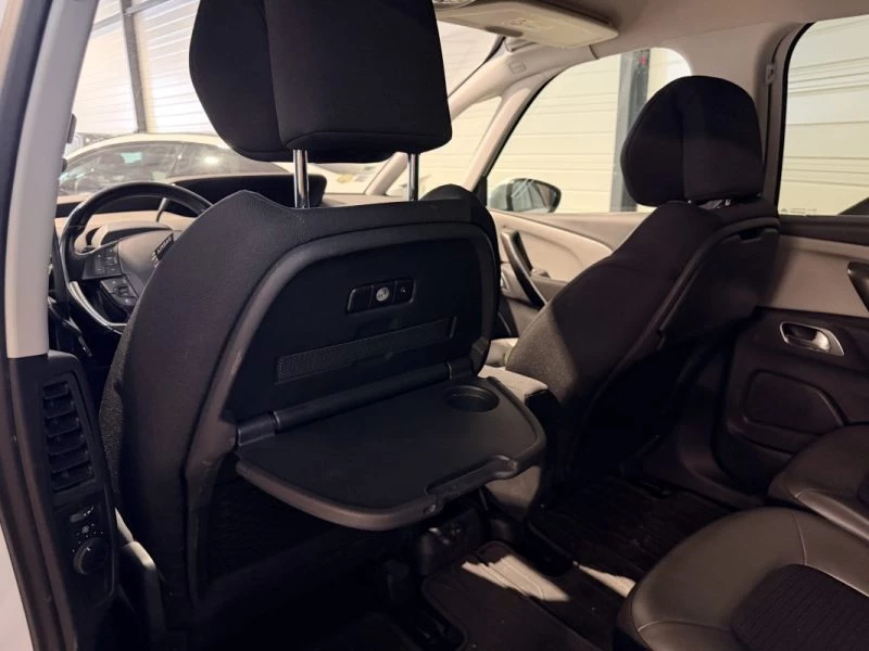 Image secondaire de CITROEN C4 GRAND PICASSO - 2L BLUEHDI - 150 - SHINE - 2017 - Siège Chauffant - 7 places - Caméra 360