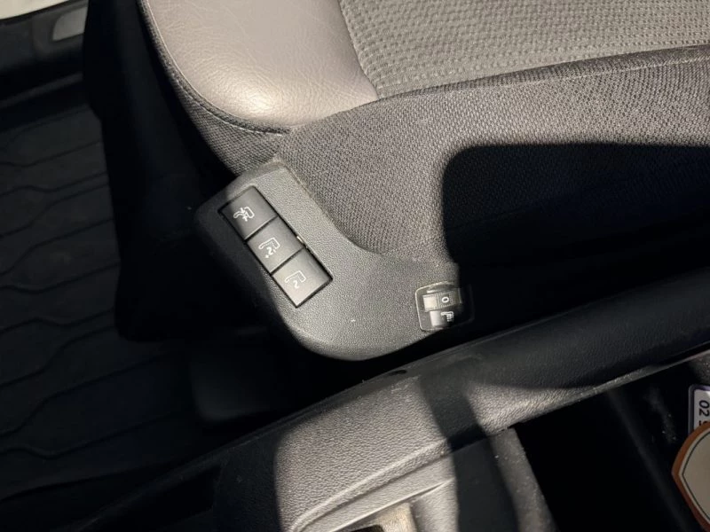 Image secondaire de CITROEN C4 GRAND PICASSO - 2L BLUEHDI - 150 - SHINE - 2017 - Siège Chauffant - 7 places - Caméra 360