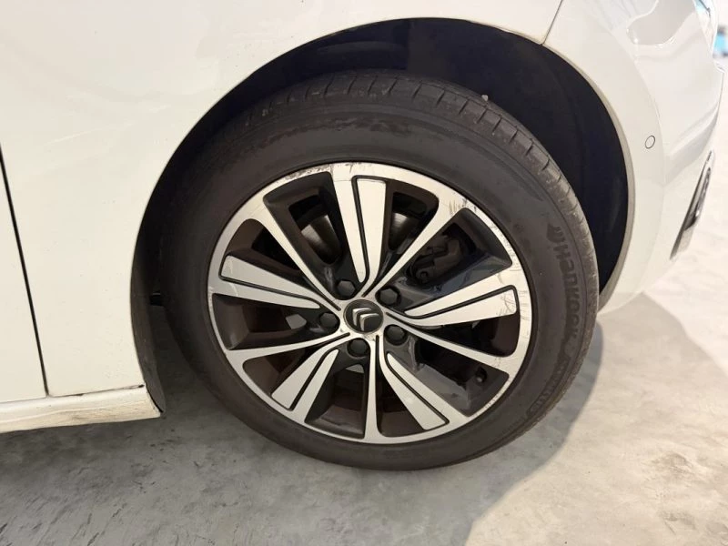 Image secondaire de CITROEN C4 GRAND PICASSO - 2L BLUEHDI - 150 - SHINE - 2017 - Siège Chauffant - 7 places - Caméra 360