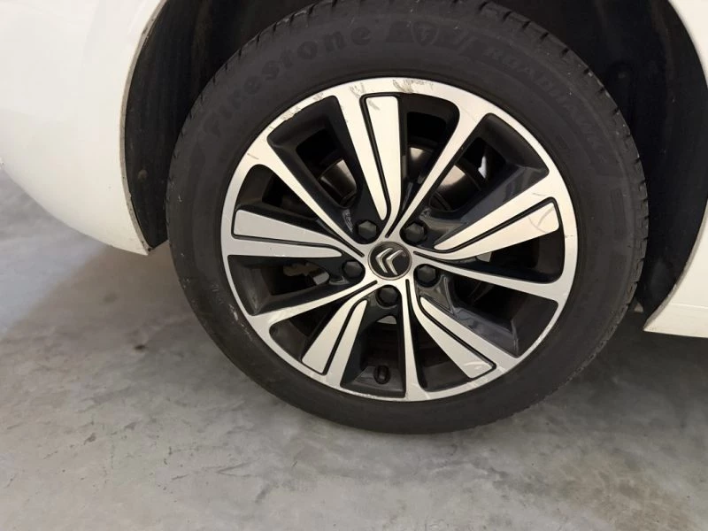 Image secondaire de CITROEN C4 GRAND PICASSO - 2L BLUEHDI - 150 - SHINE - 2017 - Siège Chauffant - 7 places - Caméra 360