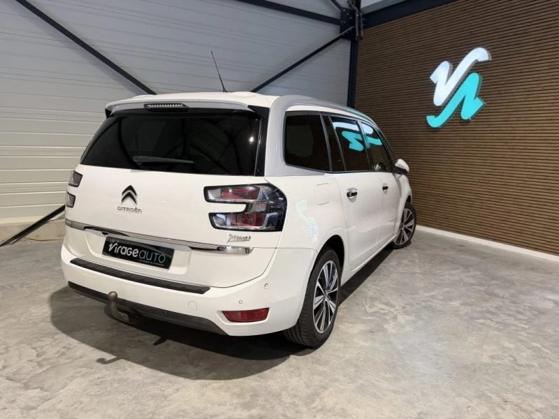 Image secondaire de CITROEN C4 GRAND PICASSO - 2L BLUEHDI - 150 - SHINE - 2017 - Siège Chauffant - 7 places - Caméra 360