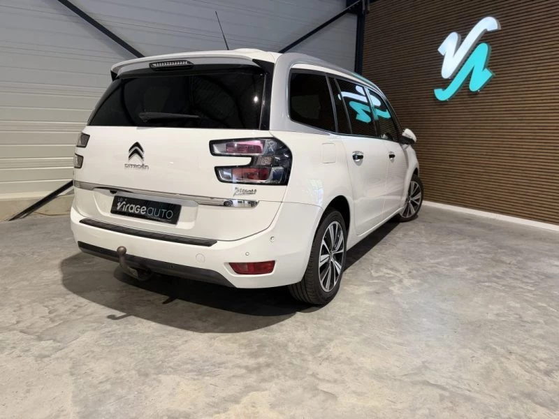 Image secondaire de CITROEN C4 GRAND PICASSO - 2L BLUEHDI - 150 - SHINE - 2017 - Siège Chauffant - 7 places - Caméra 360
