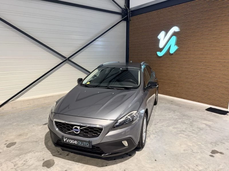 Image secondaire de Volvo V40 Cross Country - 2015 - D3 150 ch - BVA - Finition Momentum - GPS - Sièges chauffants