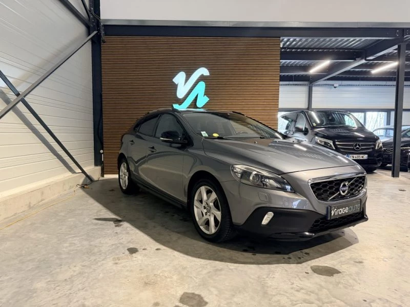 Image secondaire de Volvo V40 Cross Country - 2015 - D3 150 ch - BVA - Finition Momentum - GPS - Sièges chauffants