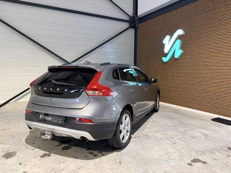 Image secondaire de Volvo V40 Cross Country - 2015 - D3 150 ch - BVA - Finition Momentum - GPS - Sièges chauffants