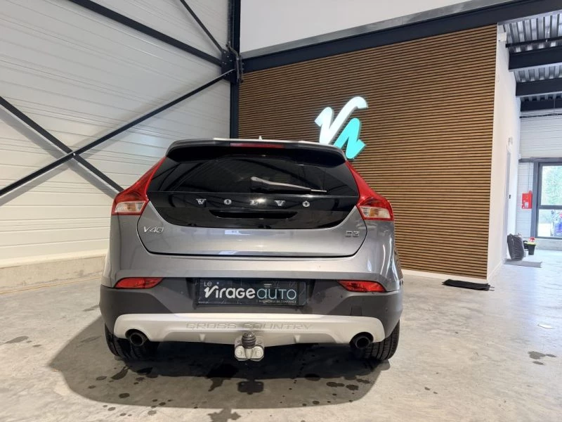 Image secondaire de Volvo V40 Cross Country - 2015 - D3 150 ch - BVA - Finition Momentum - GPS - Sièges chauffants