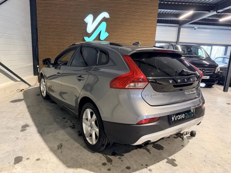 Image secondaire de Volvo V40 Cross Country - 2015 - D3 150 ch - BVA - Finition Momentum - GPS - Sièges chauffants