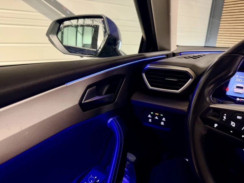Image secondaire de Seat Leon ST XCELLENCE - 4 SP - 2.0 TDI - 150CH - DSG7 - 2021 - CarPlay - Caméra de récul - Attelage
