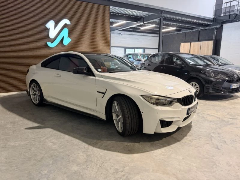 Image secondaire de BMW M4 431cv DKG 2016 - CarPlay - Caméra 360 - Harman Kardon - Sièges & Volant chauffant