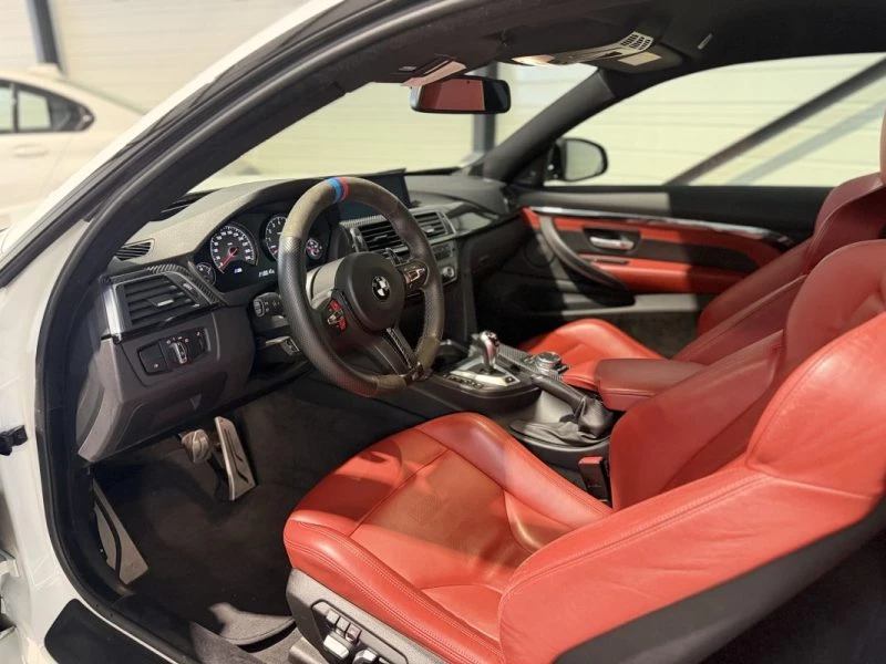 Image secondaire de BMW M4 431cv DKG 2016 - CarPlay - Caméra 360 - Harman Kardon - Sièges & Volant chauffant