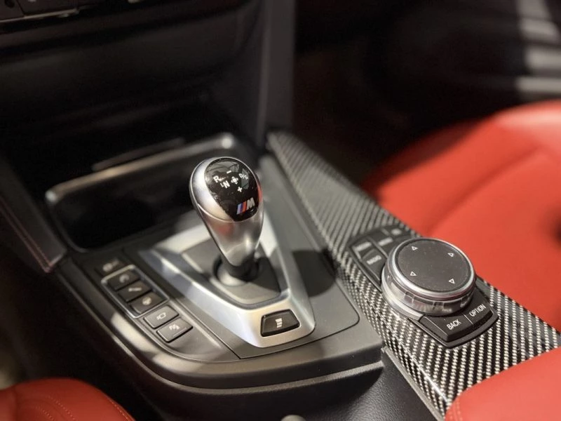 Image secondaire de BMW M4 431cv DKG 2016 - CarPlay - Caméra 360 - Harman Kardon - Sièges & Volant chauffant