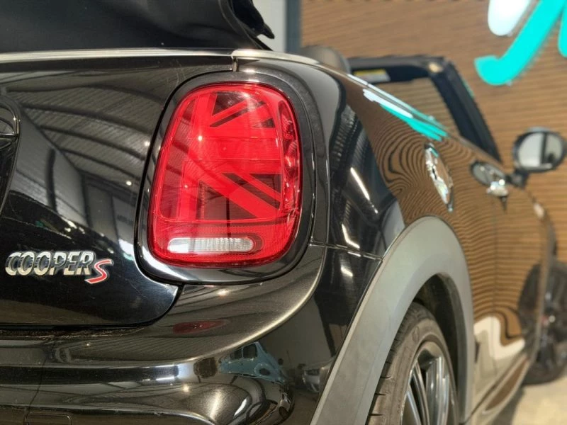 Image secondaire de MINI COOPER S - JCW - Cabriolet - 192 CV - DKG - Cuir/Alcantara - 91000 km